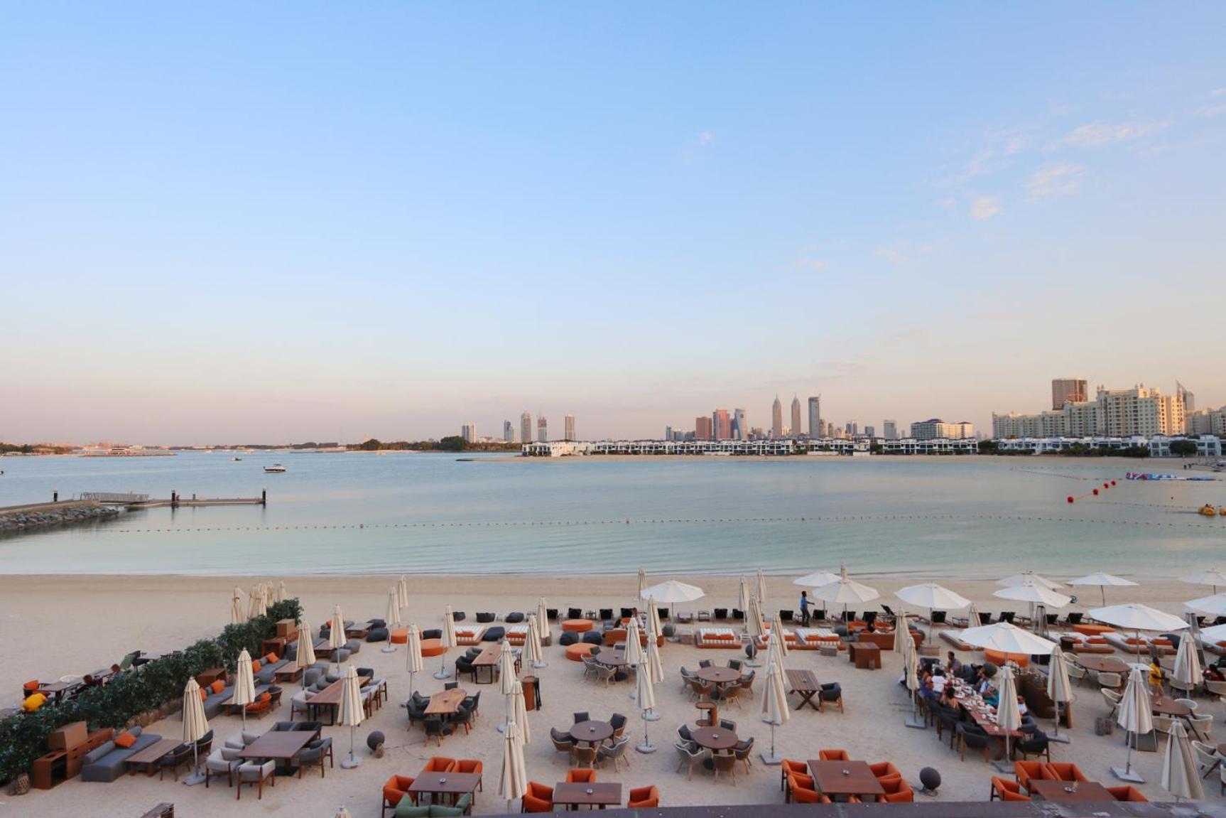 Livbnb Seaside In Palm Jumeirah With Private Terrace And Direct Access To Nakheel Mall Apartment Dubai