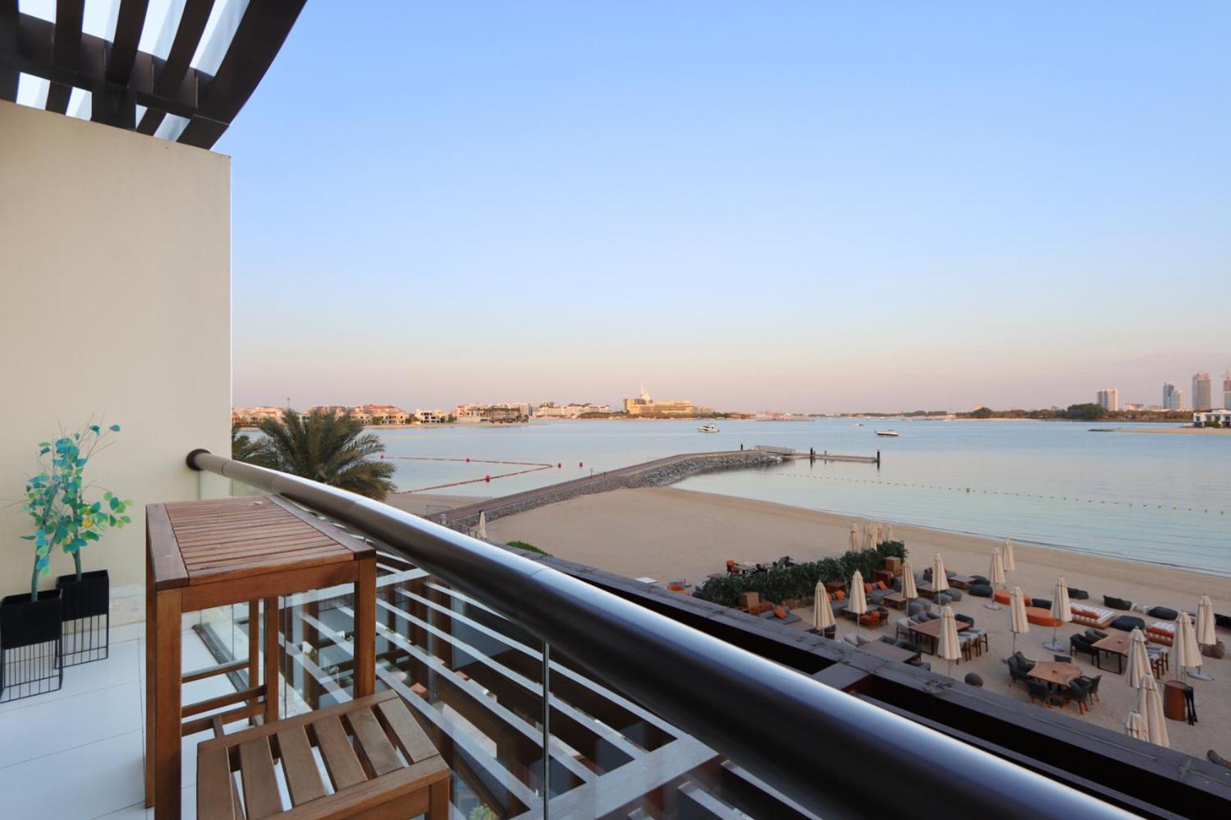 Livbnb Seaside In Palm Jumeirah With Private Terrace And Direct Access To Nakheel Mall Apartment *
