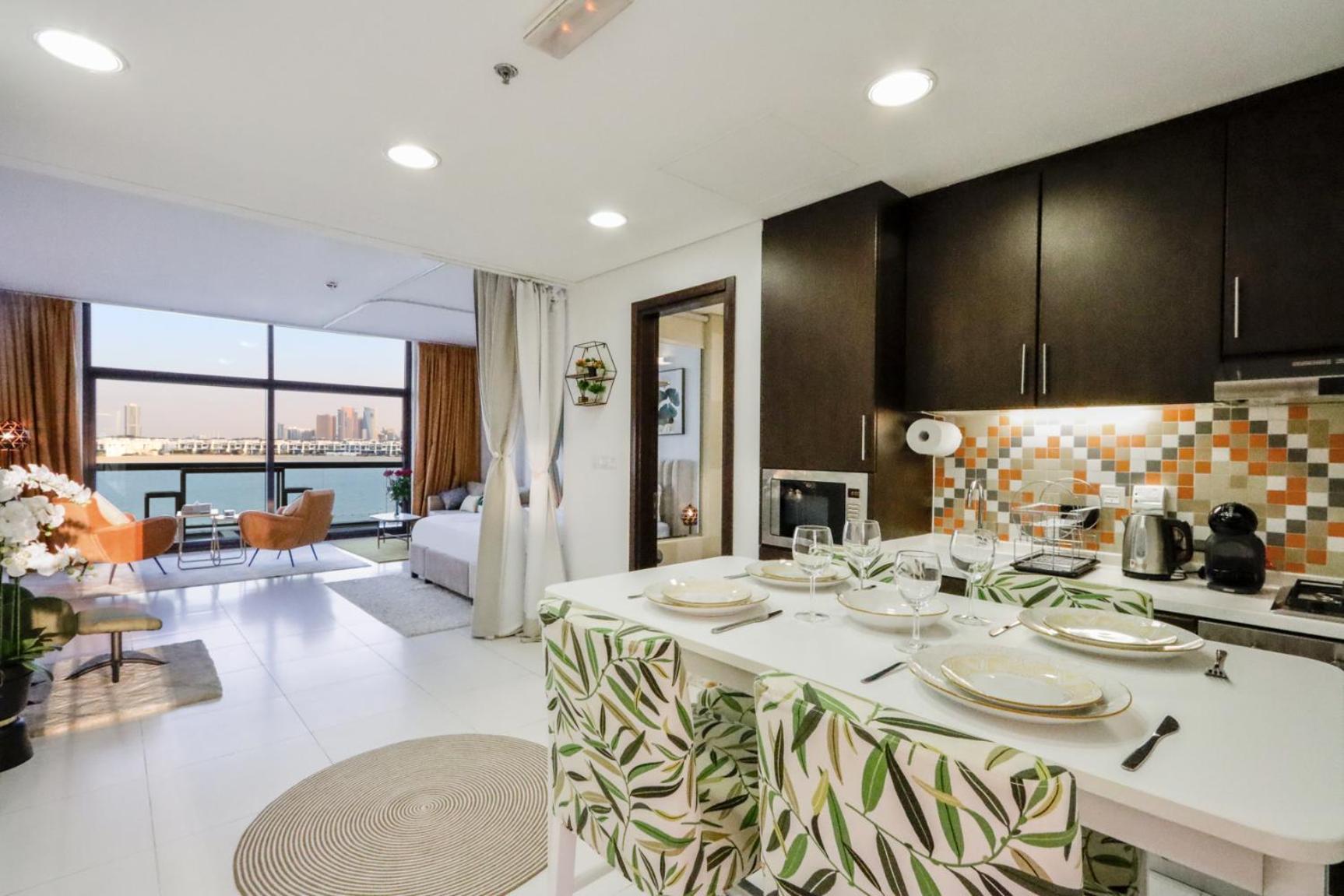 Apartment Livbnb Seaside In Palm Jumeirah With Private Terrace And Direct Access To Nakheel Mall *