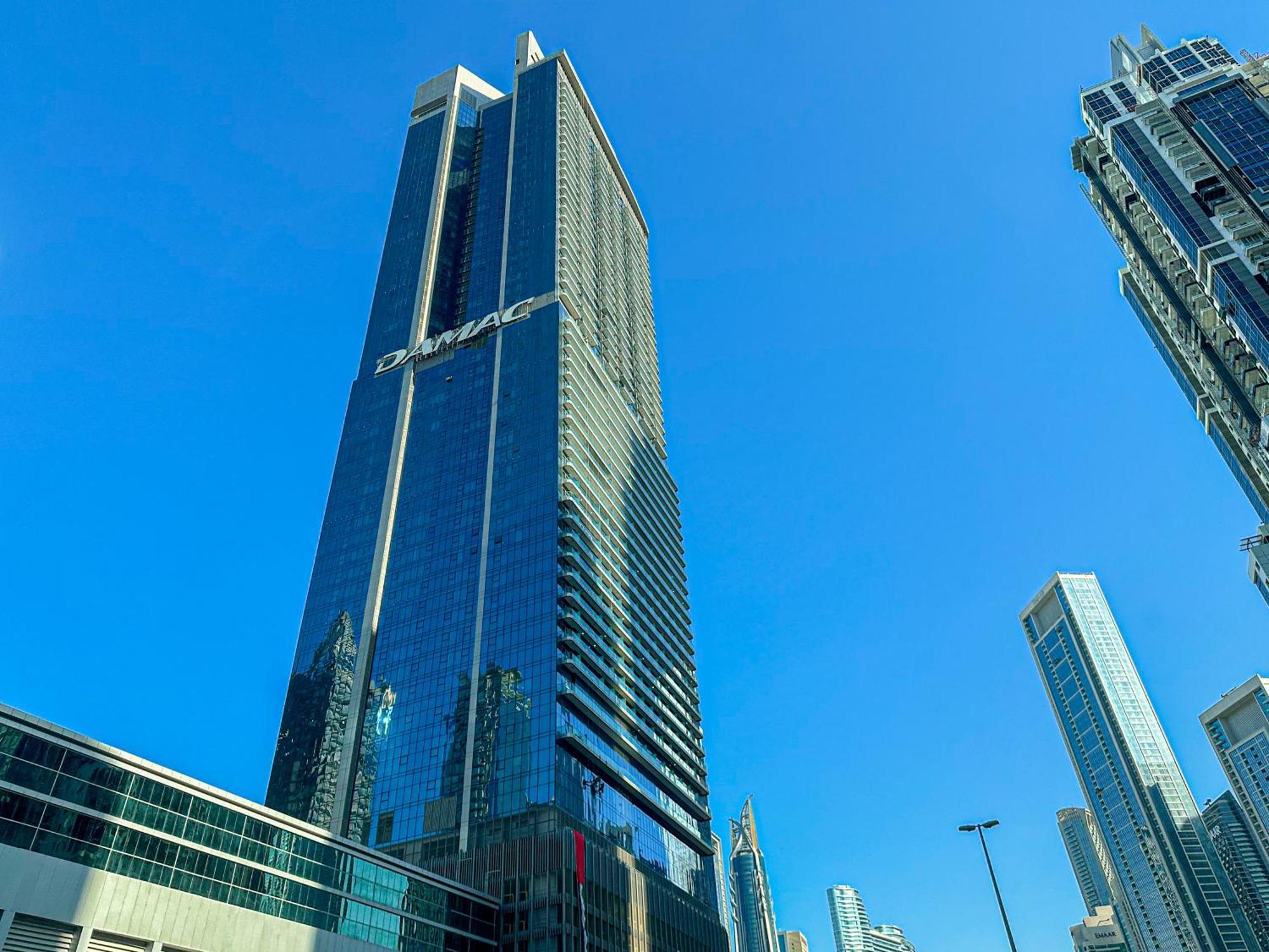 Full Burj Khalifa View Lux 2bedroom With Rooftop Pool Location In Paramount Midtown Dubái