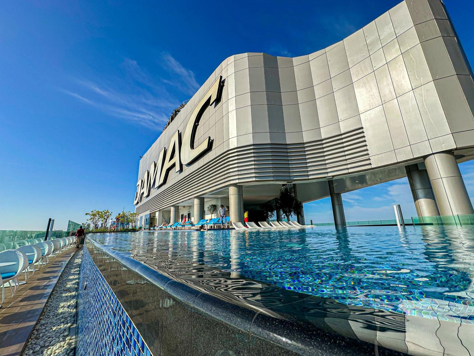 Full Burj Khalifa View Lux 2bedroom With Rooftop Pool Location In Paramount Midtown Dubái