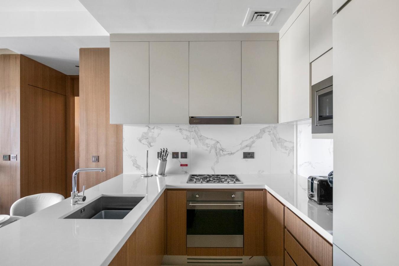 Stonetree - Luxury 1br With High-class Building Facilities Appartement