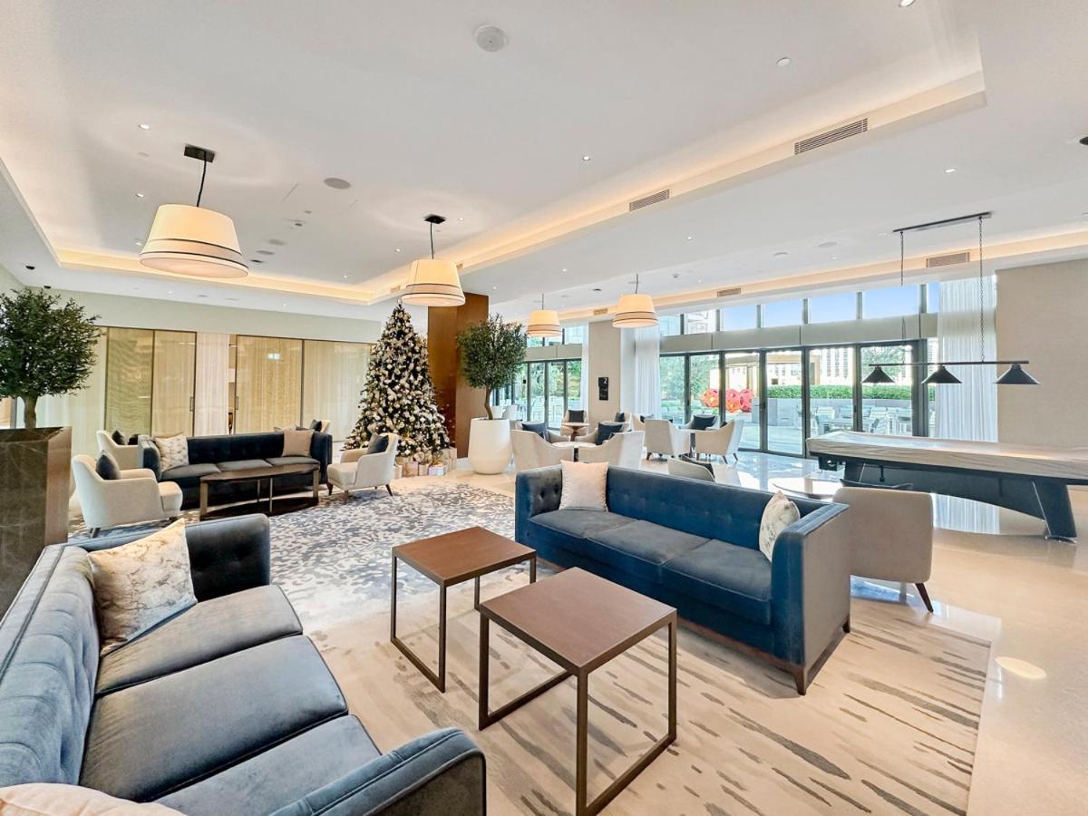 Stonetree - Luxury 1br With High-class Building Facilities Appartement *