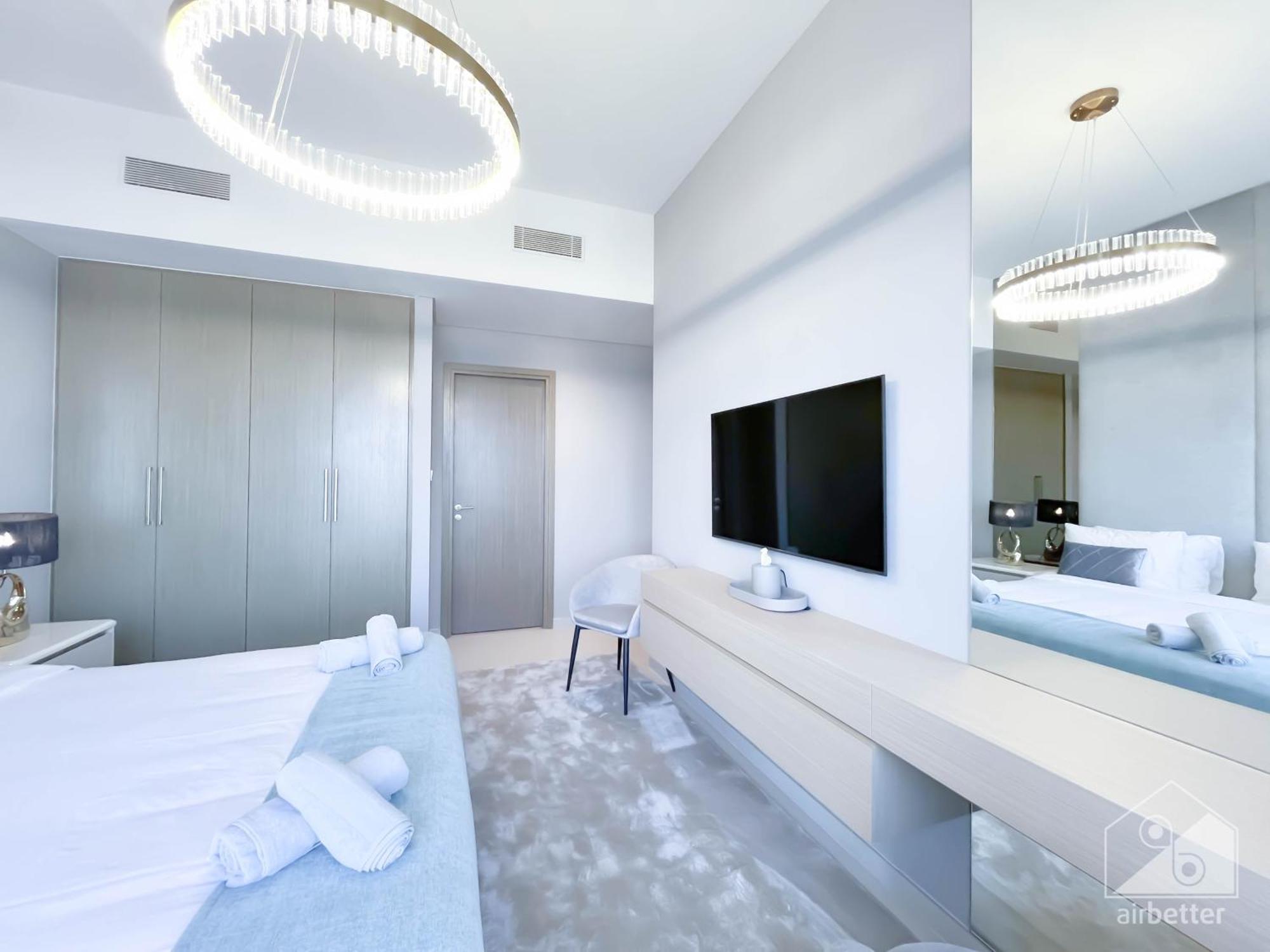 Luxury Burj Royale Apt Balcony & Breathtaking View Dubai