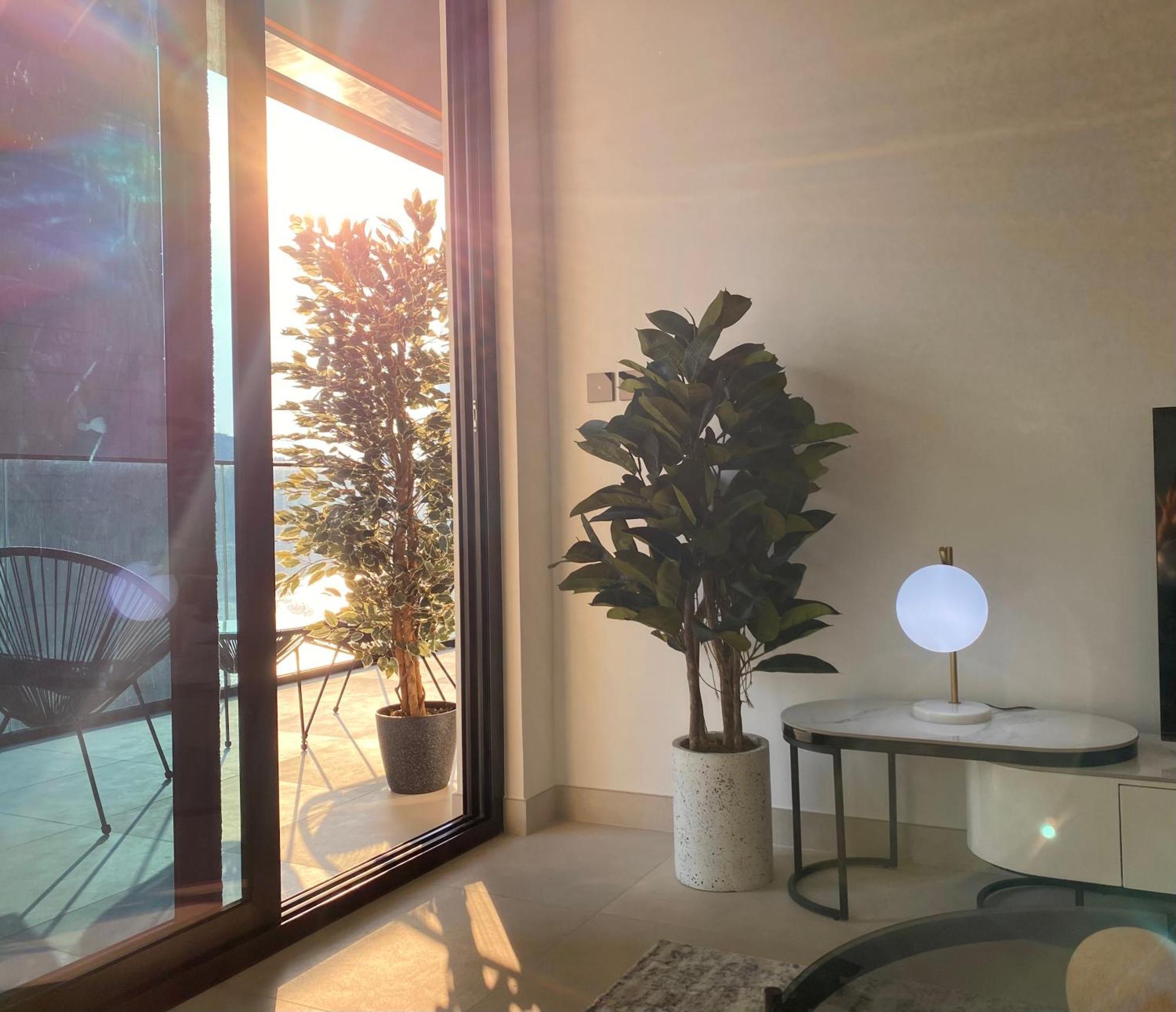 Luxury Binghatti Canal View In Business Bay *