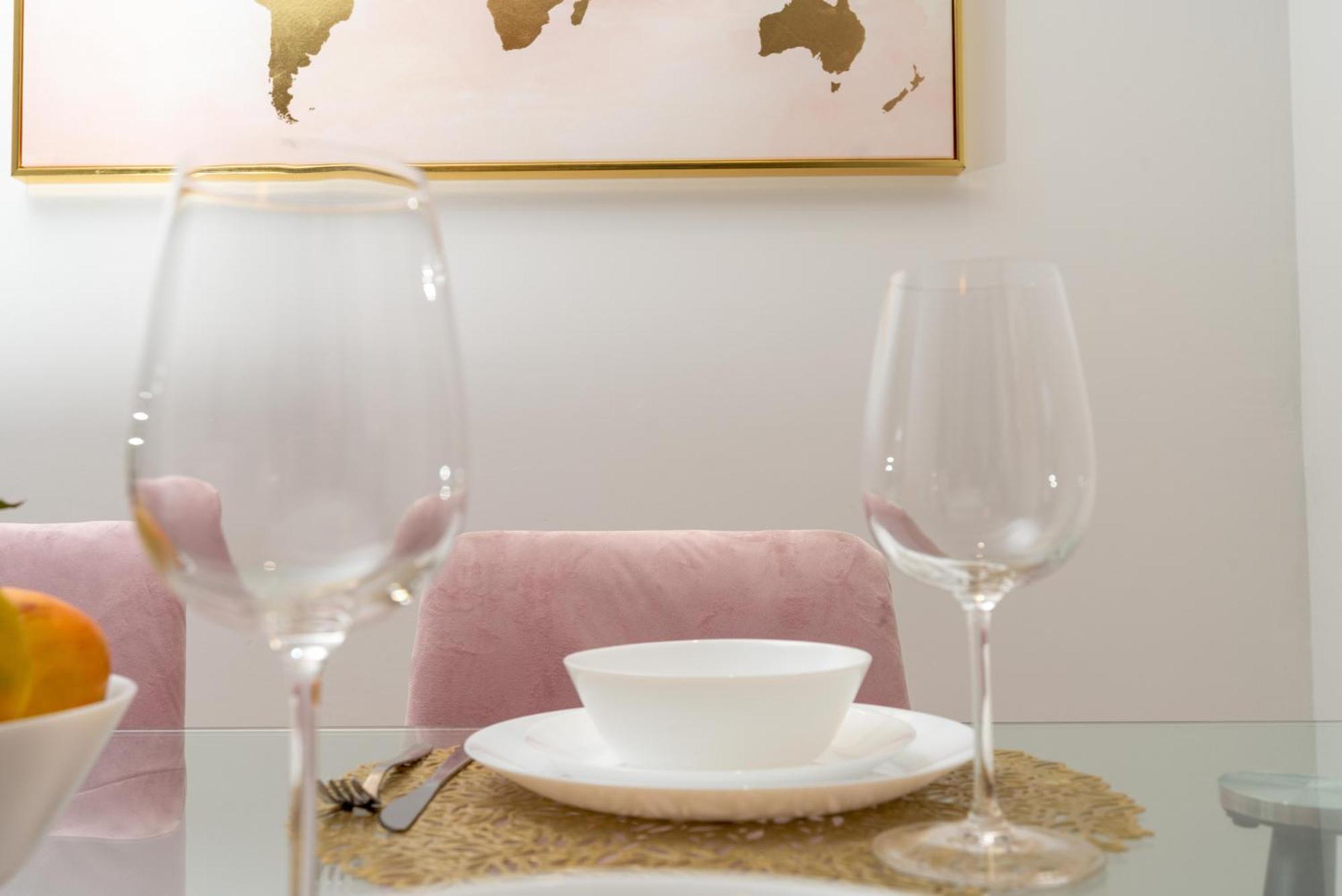 Appartement Modern 1-bedroom In Family-friendly With Swimming Pool, Gym & Free Parking.