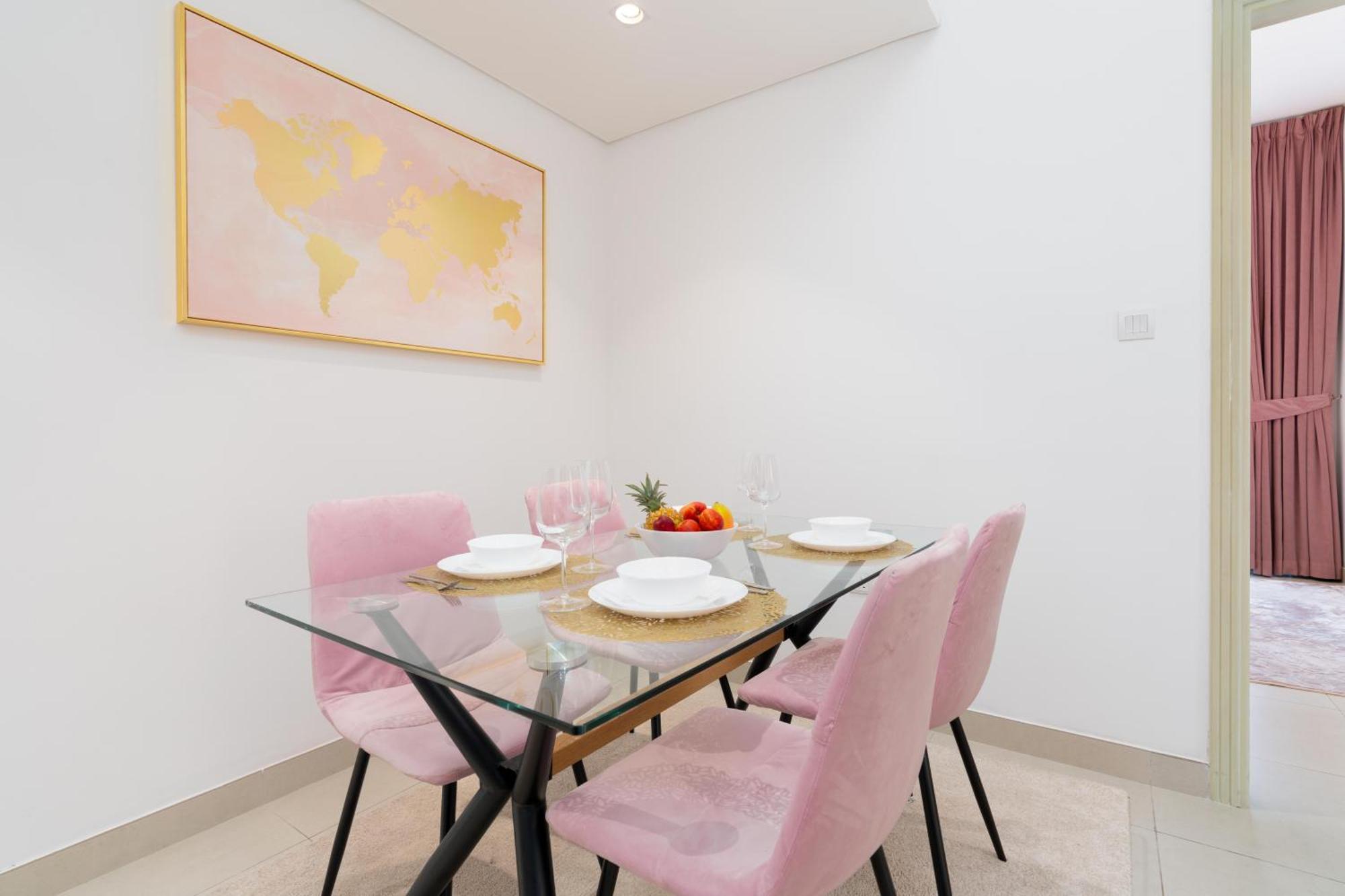 Modern 1-bedroom In Family-friendly With Swimming Pool, Gym & Free Parking. Appartement Dubaï