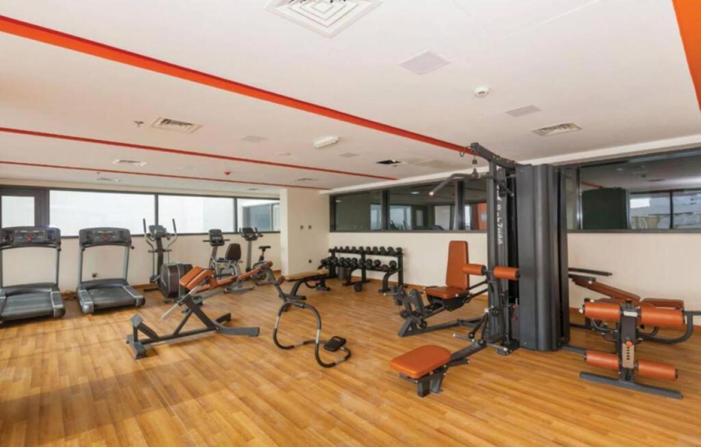 Modern 1-bedroom In Family-friendly With Swimming Pool, Gym & Free Parking. Appartement Dubaï
