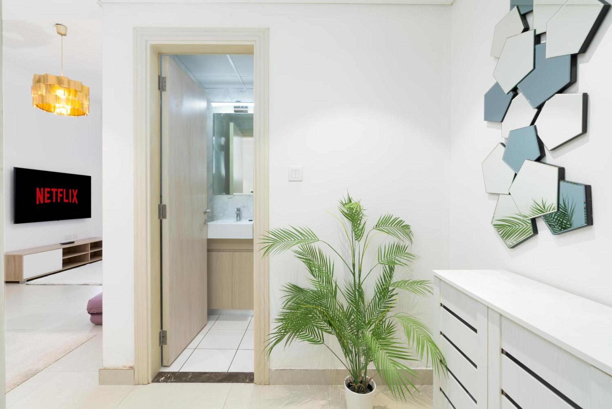 Appartement Modern 1-bedroom In Family-friendly With Swimming Pool, Gym & Free Parking. *