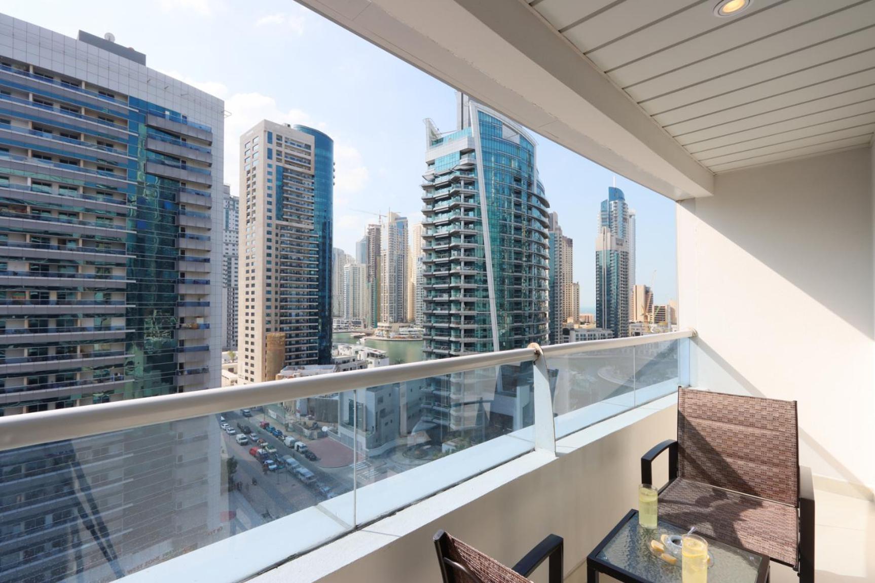 Livbnb - 1br In Marina, Next To Marina Mall Dubaï