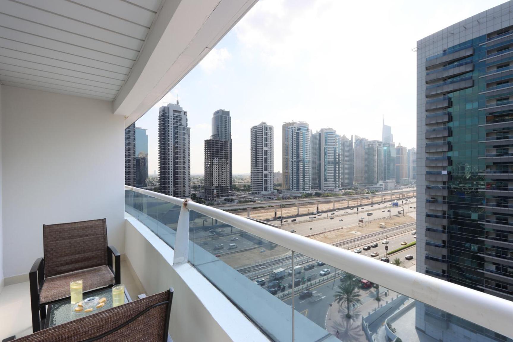 Livbnb - 1br In Marina, Next To Marina Mall Appartement Dubaï