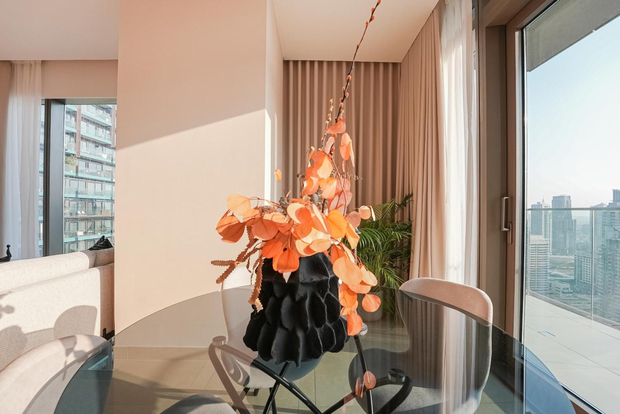 Luxe Living: Spacious Waterfront 2br In Marina Gate Apartamento
