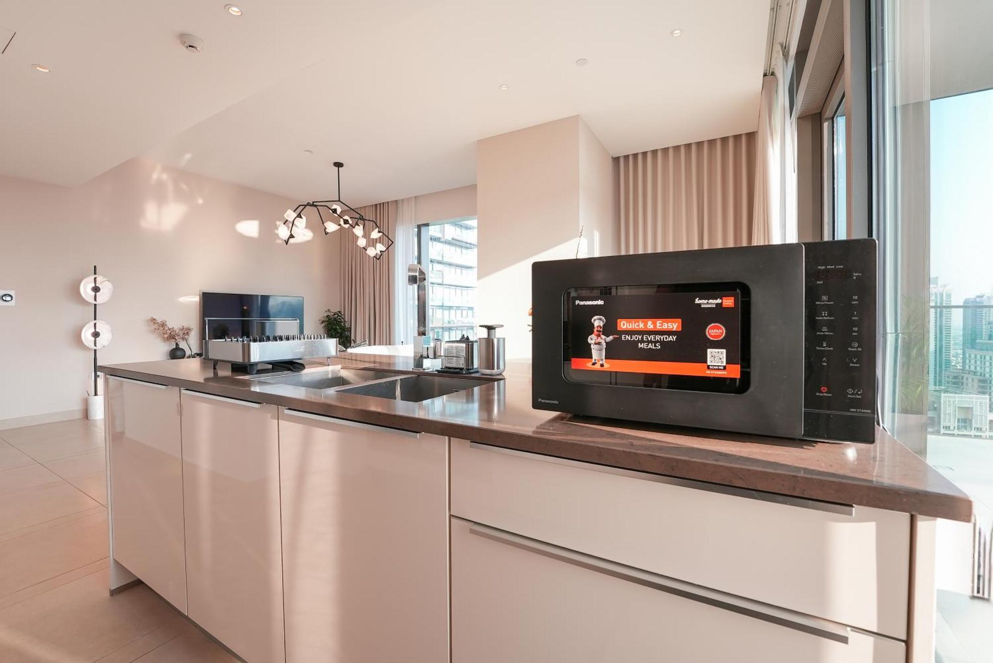 Luxe Living: Spacious Waterfront 2br In Marina Gate Apartamento *