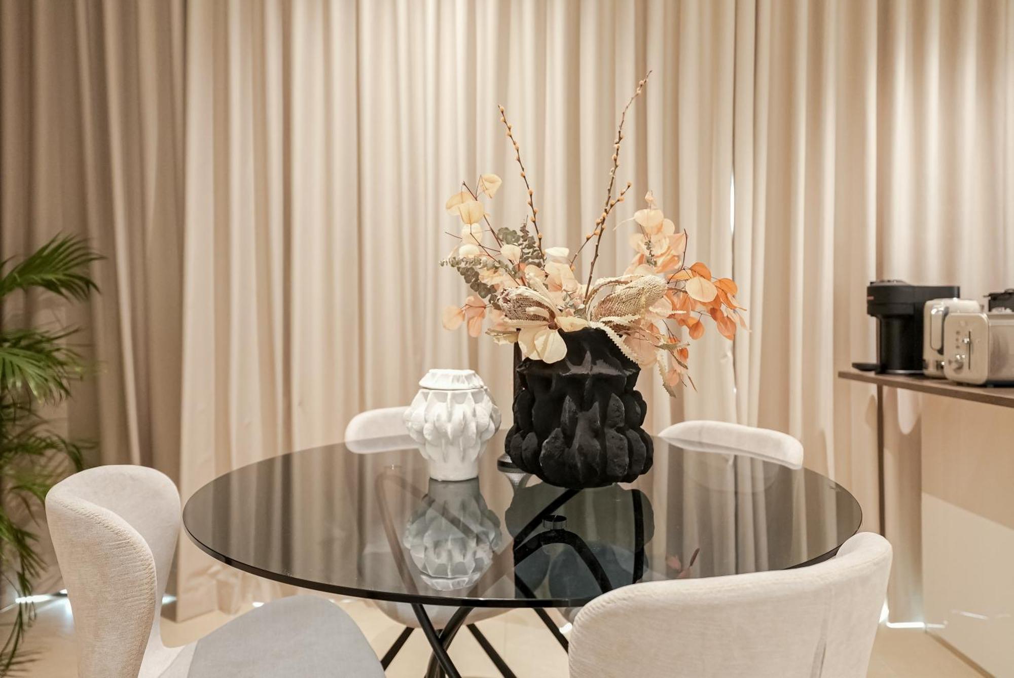 Apartamento Luxe Living: Spacious Waterfront 2br In Marina Gate