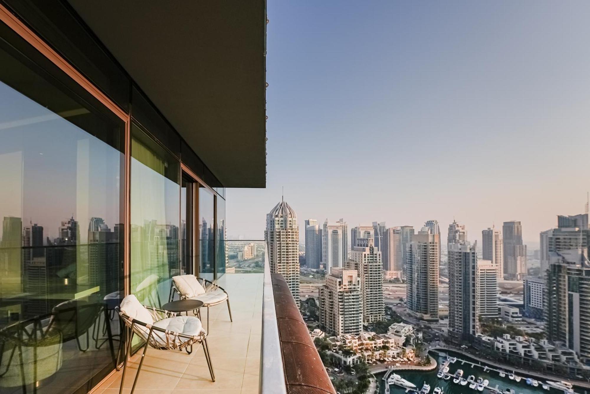 Apartamento Luxe Living: Spacious Waterfront 2br In Marina Gate *