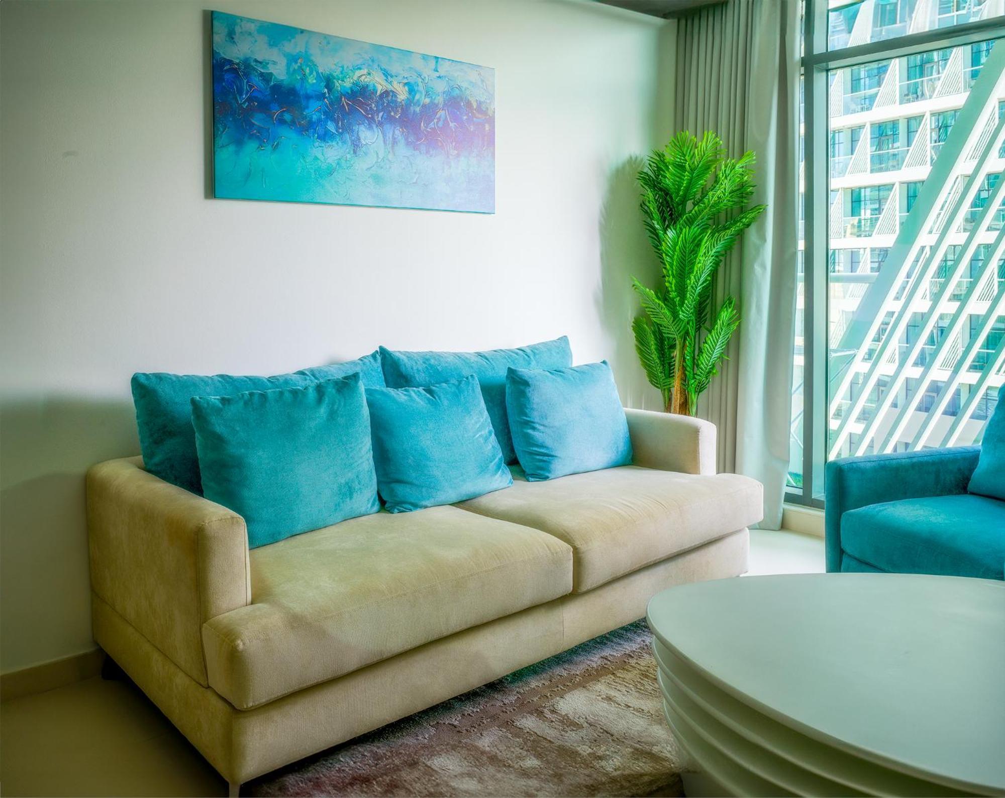 Apartment Luxury 1 Bedroom In Palm Dubai. Beach Access