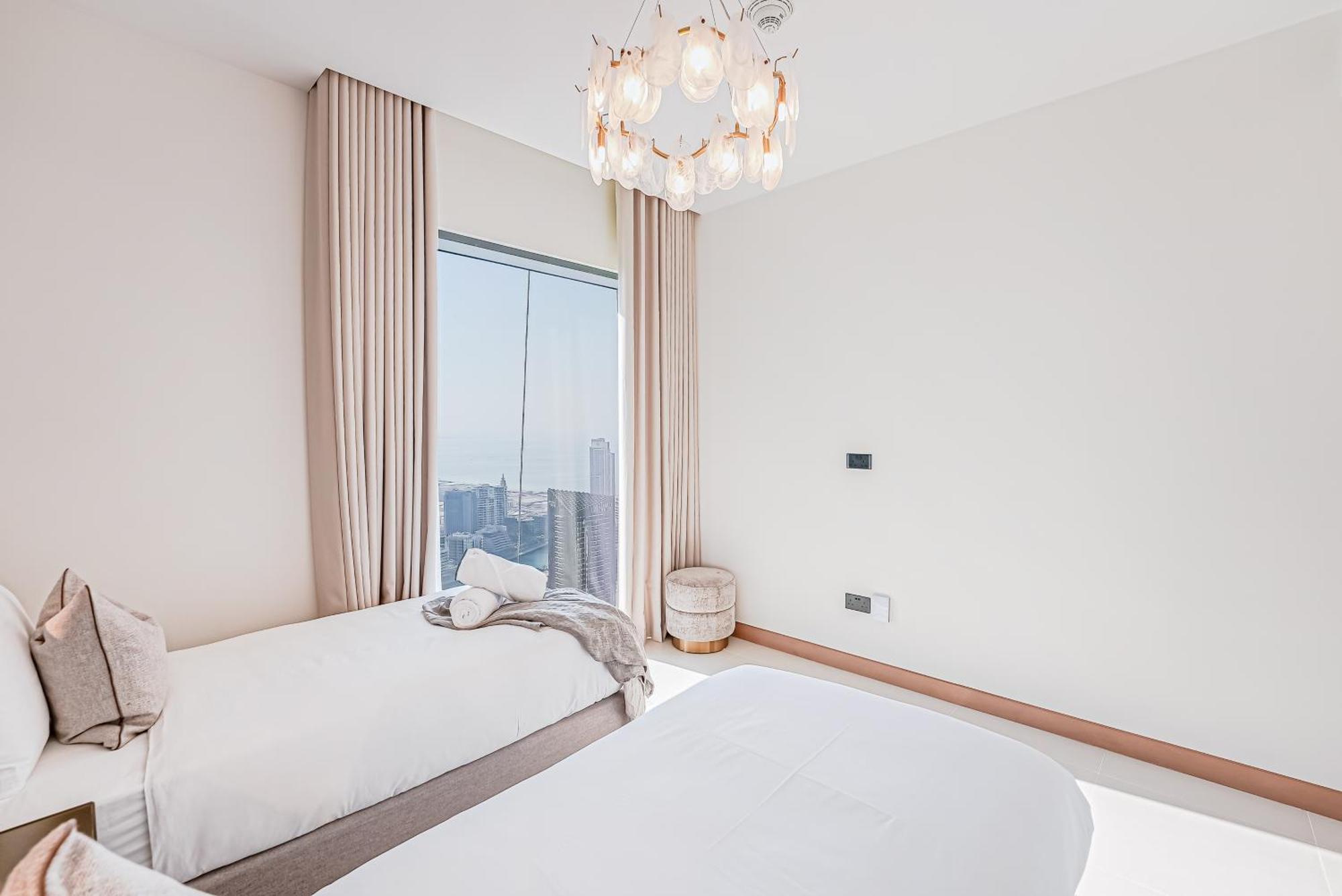 Modern 2br High Floor Haven In Vida Marina