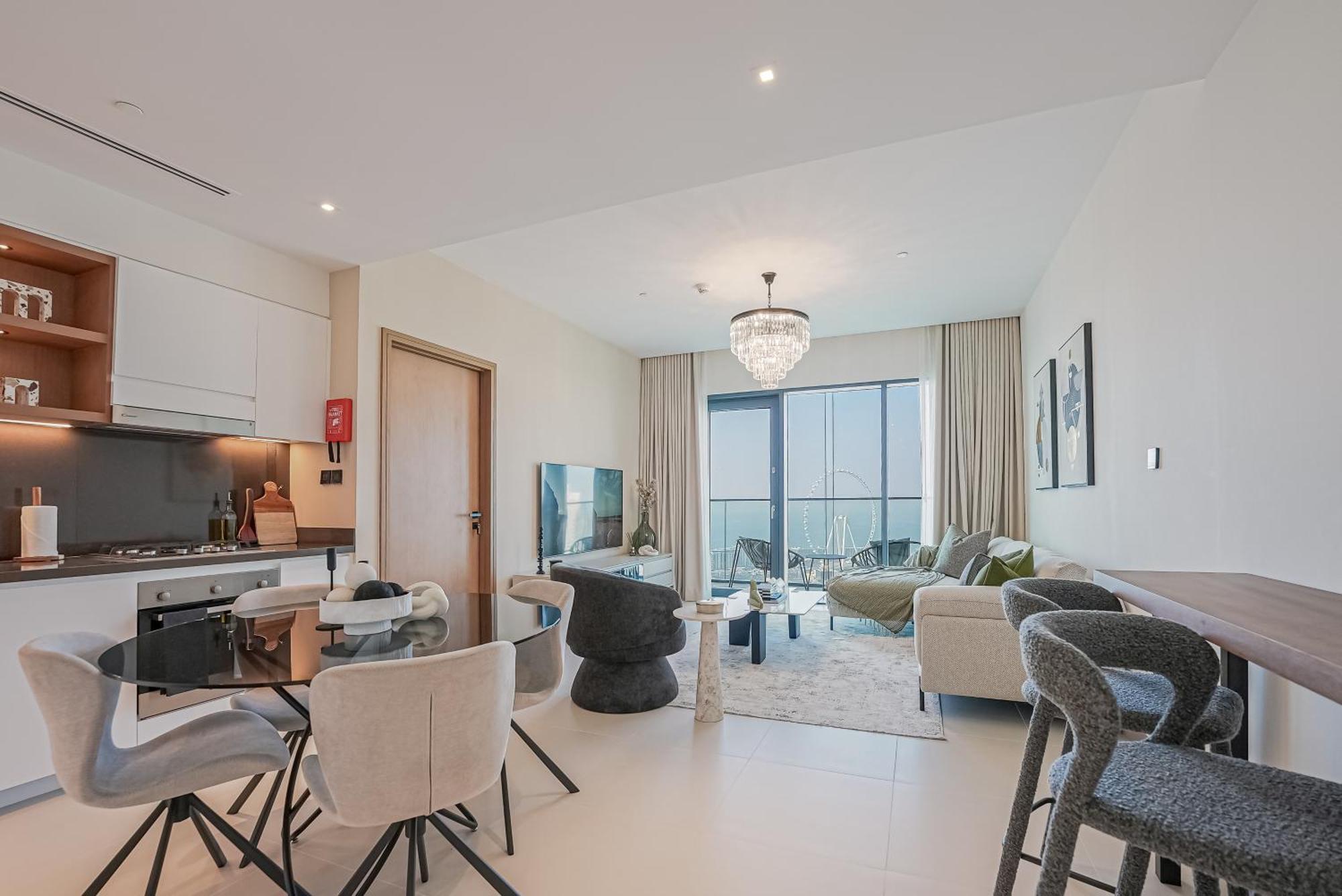 Modern 2br High Floor Haven In Vida Marina Dubai