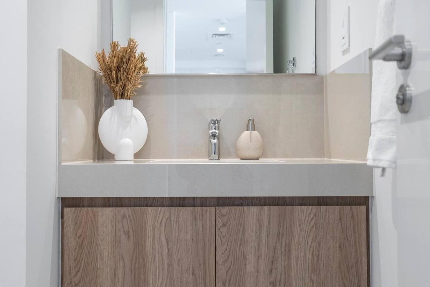Stunning Views, Luxury By Chi Living Lägenhet *