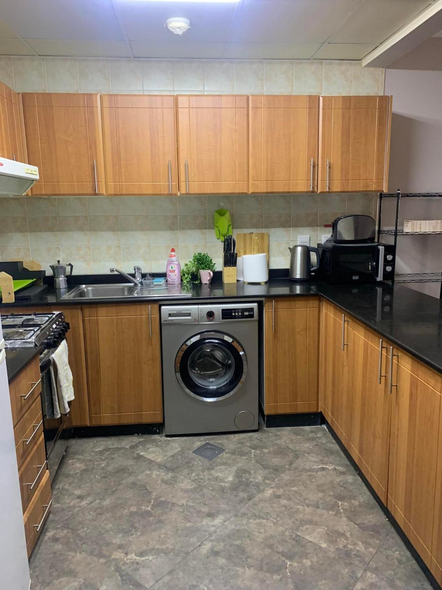 Huge Entire For With Free Pool, Steam & Sauna , * Dubai