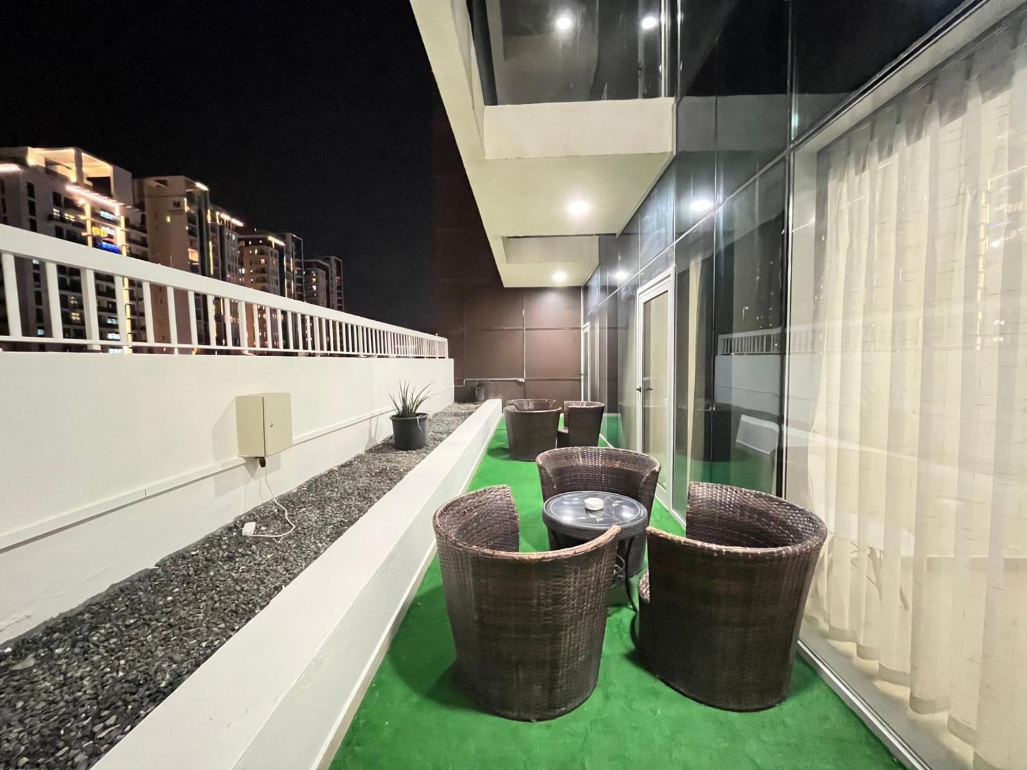 Trinity Homes - Spacious Modern Living 1br & 2br Unique *