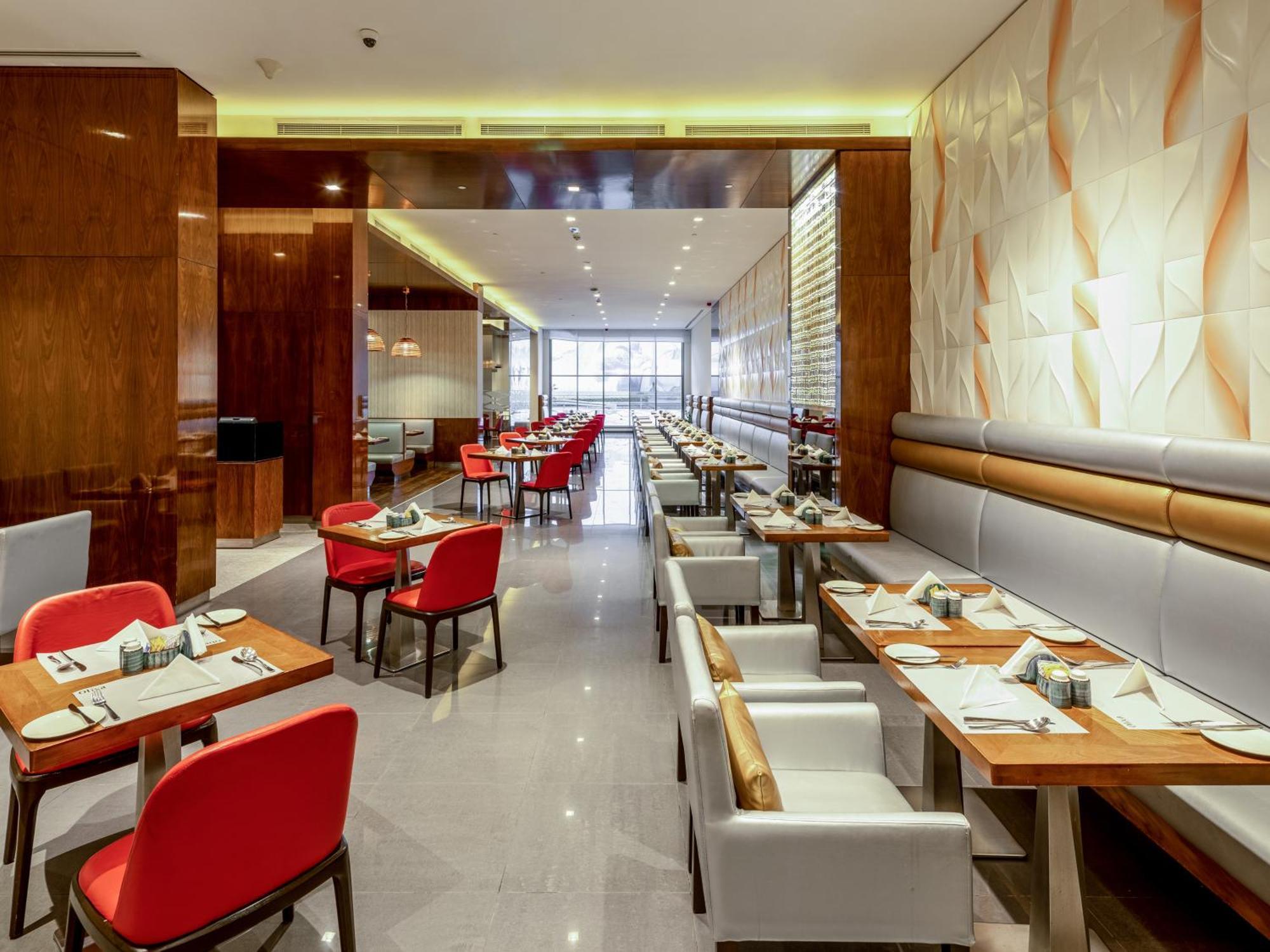 Hotell Flora Al Barsha At The Mall 4*