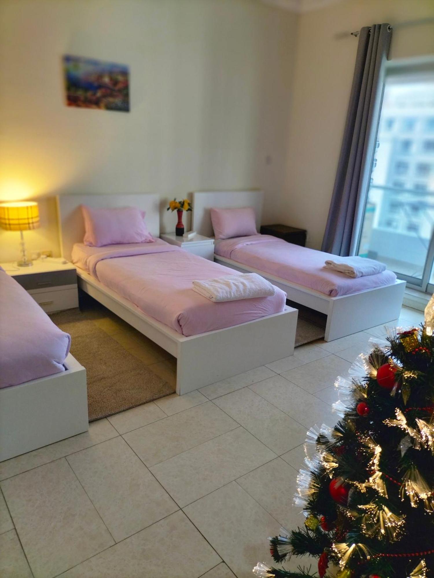 Apartamento Amazing 2 Bed In Tecom 6 Pax Dubái