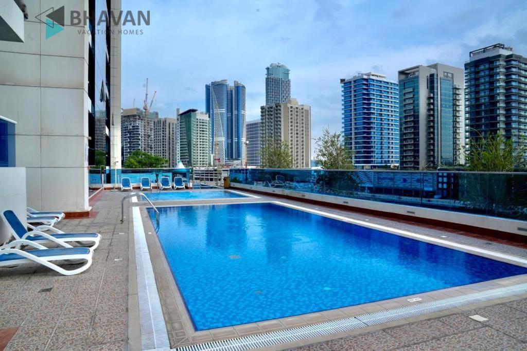 At Business Bay By Bhavan Dubái