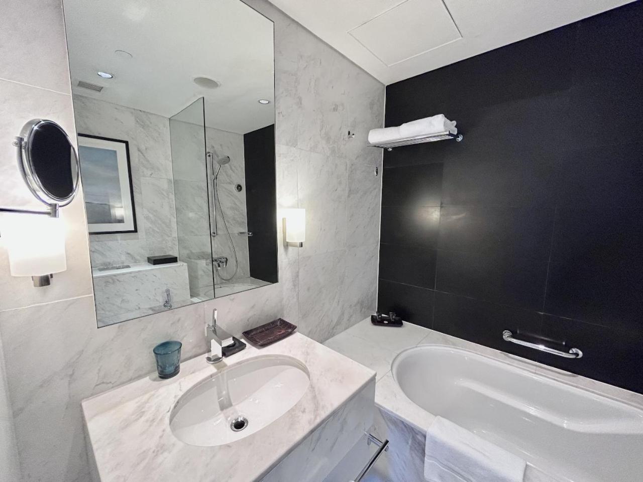 Appartamento Fashion Avenue Mall Residences - With Balcony *