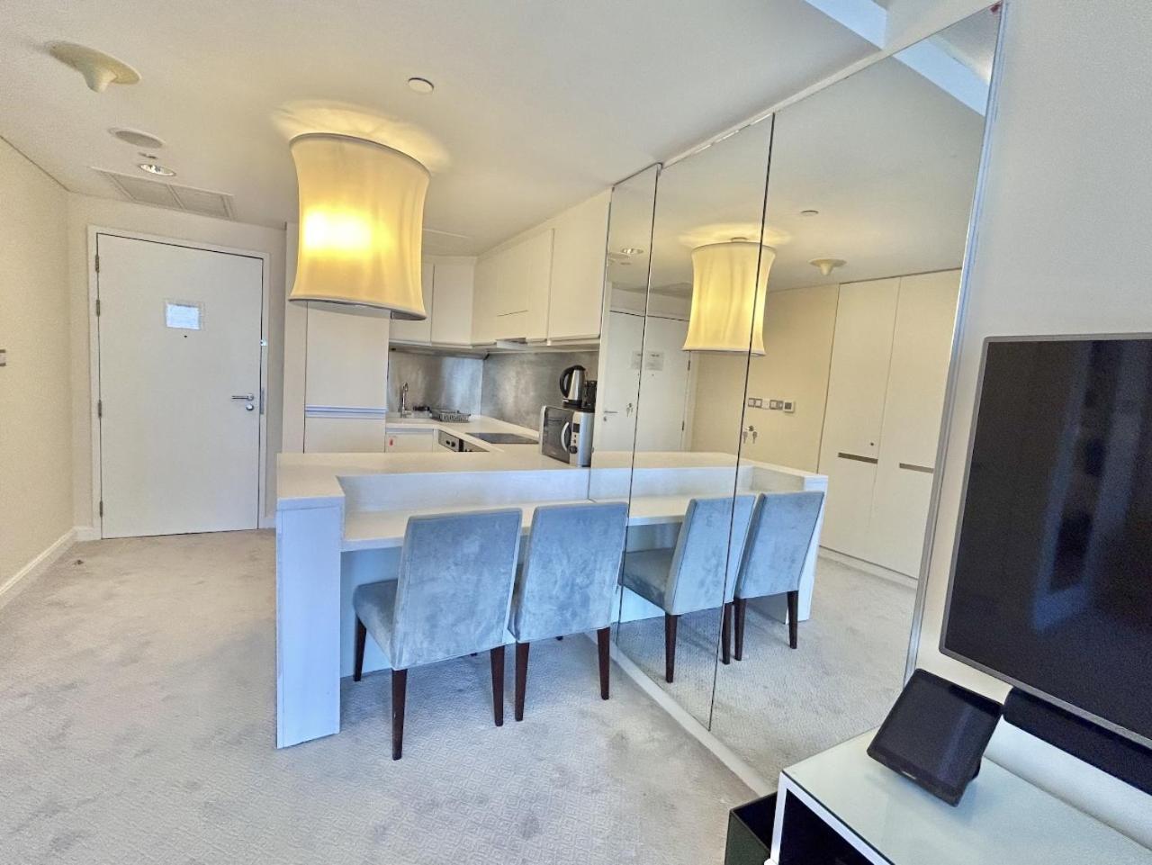 Fashion Avenue Mall Residences - With Balcony Dubai