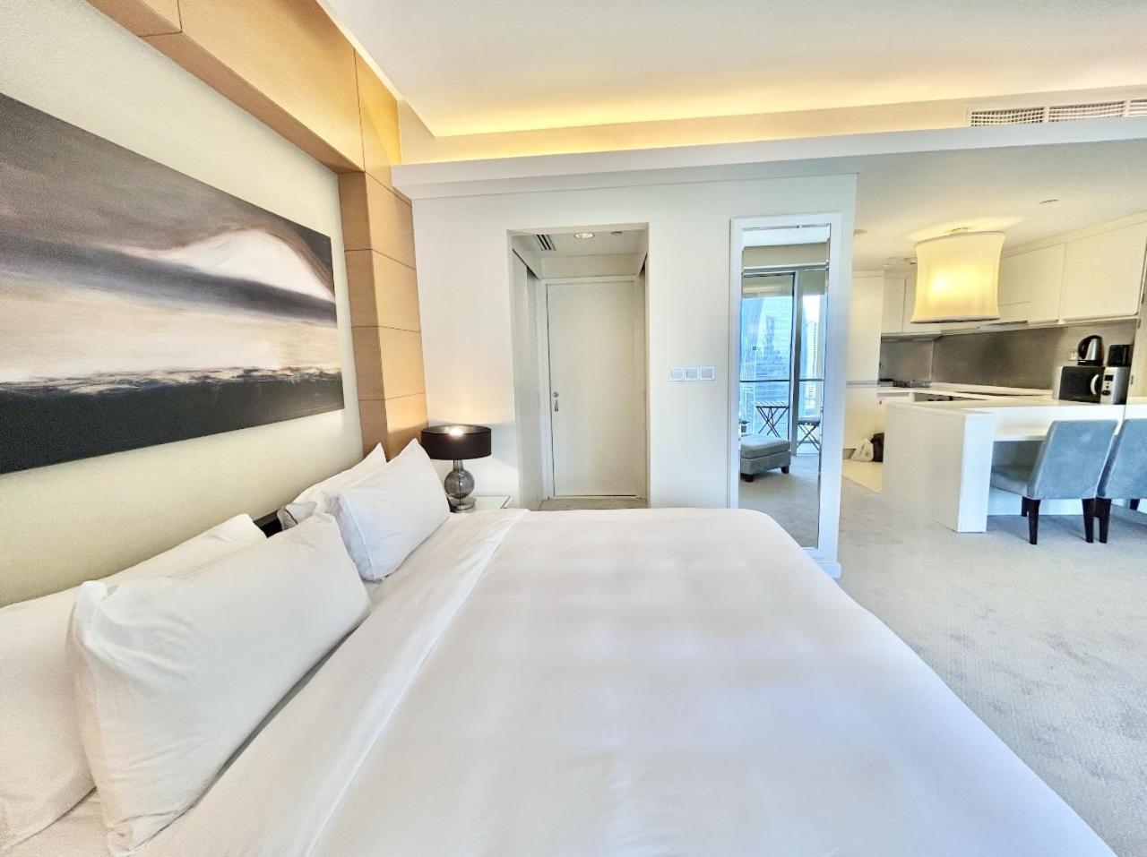 Fashion Avenue Mall Residences - With Balcony Appartamento
