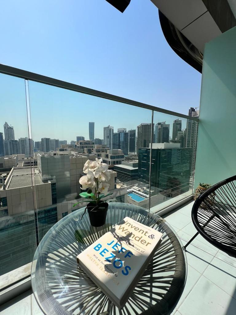 5* Studio, 10min Walk To Mall, 1min Bay Sqr Lägenhet Dubai