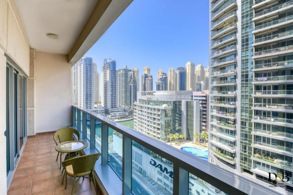 Luxury 1 Bedroom Marina View, Sleeps 5, 1 Min To Metro * Dubai