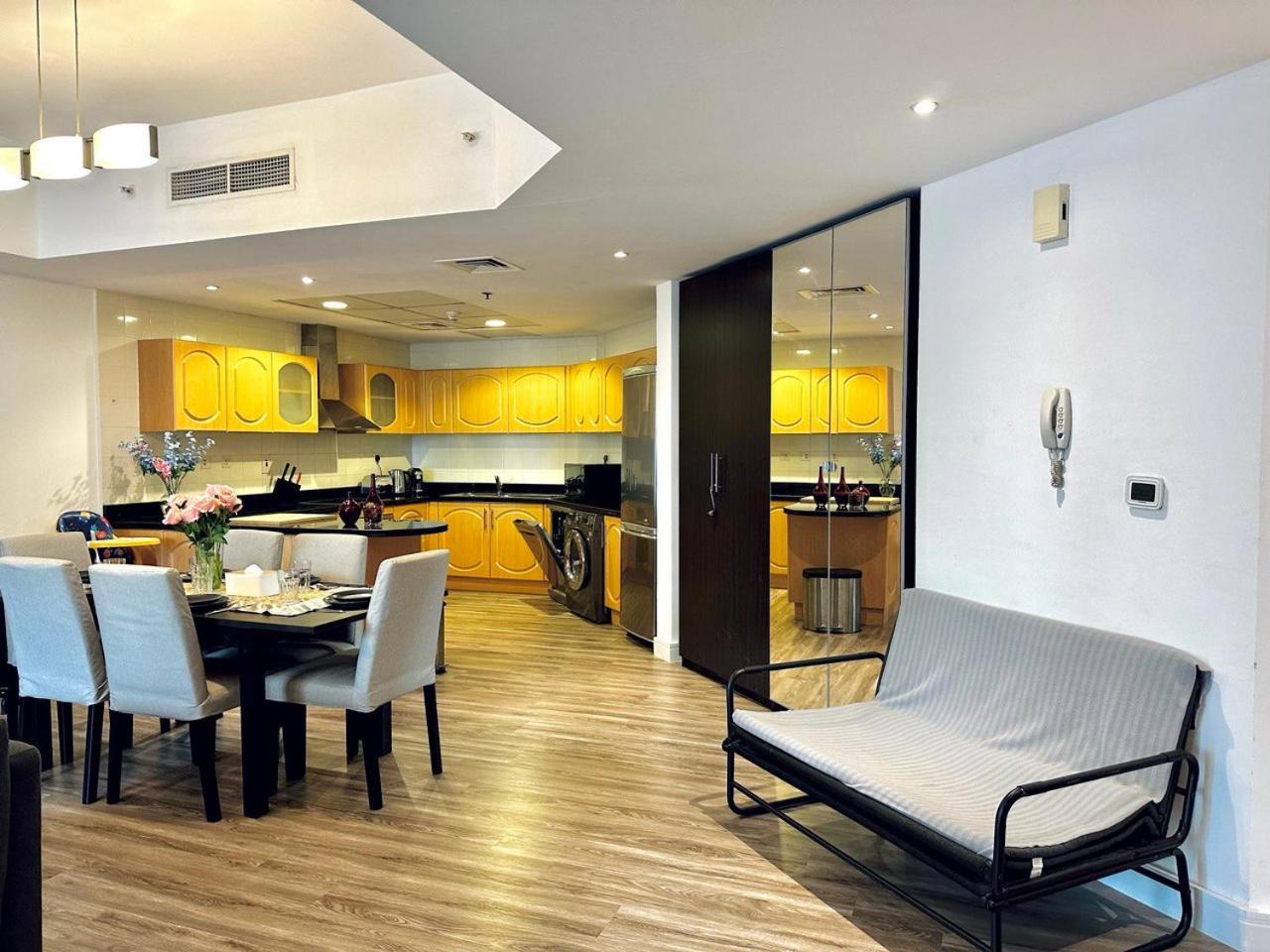 La Buena Vida Homes - Exquisite Spacious Luxe 1br , Full Marina View, Kitchen, 5 Min To Beach, Jbr And Marina Dubai