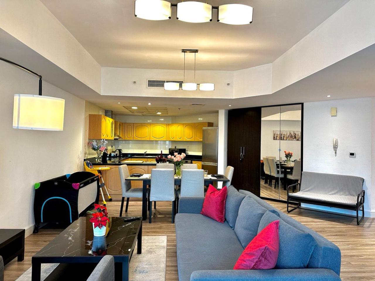 Apartment La Buena Vida Homes - Exquisite Spacious Luxe 1br , Full Marina View, Kitchen, 5 Min To Beach, Jbr And Marina Dubai