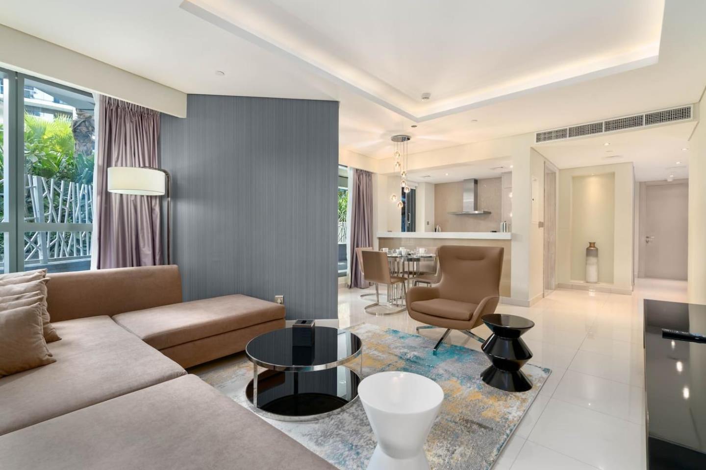 Appartamento White Sage - Glamorous & Spacious 2br At Damac Paramount Towers