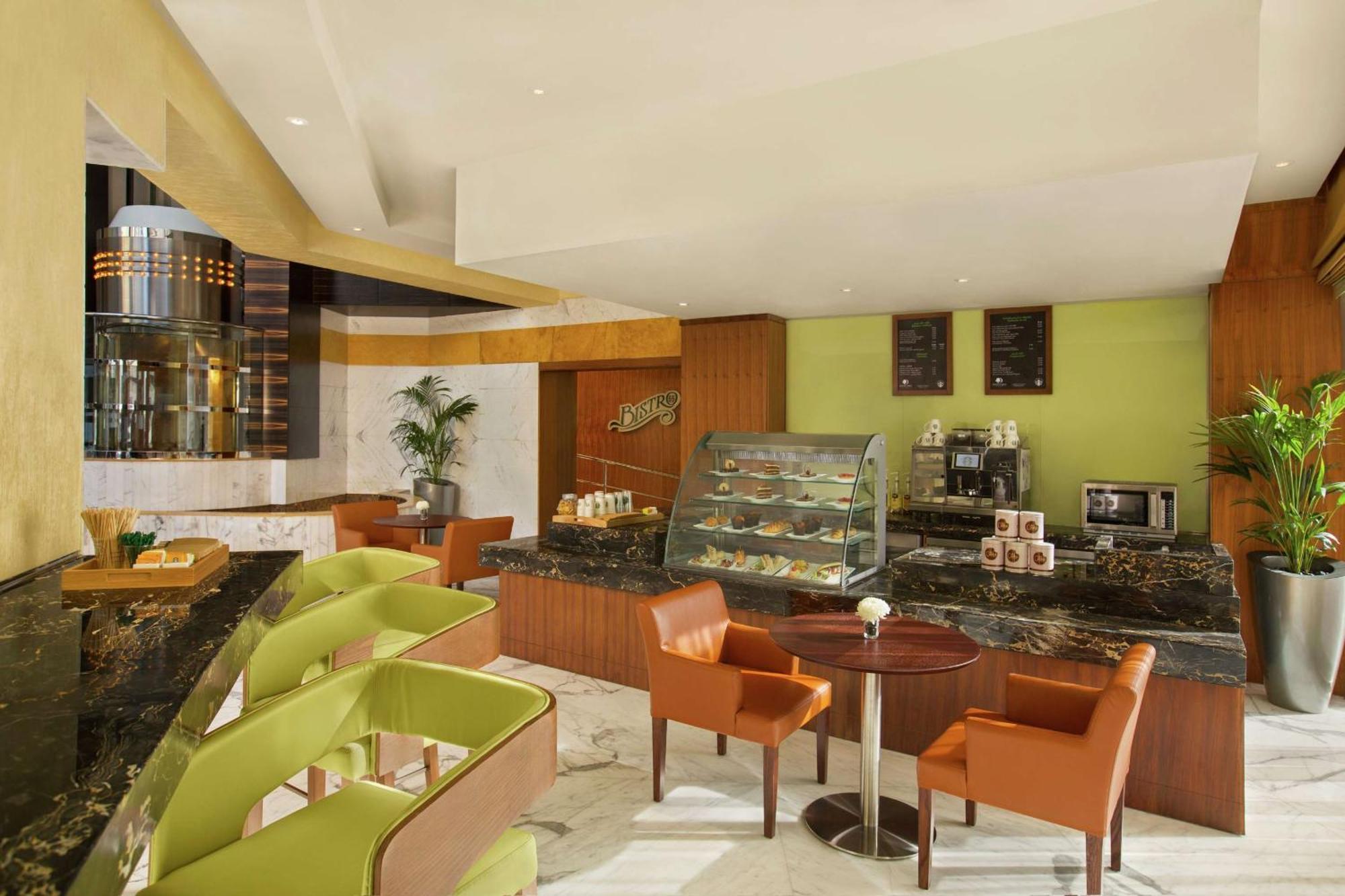 Aparthotel Doubletree By Hilton And Residences - Al Barsha 4*