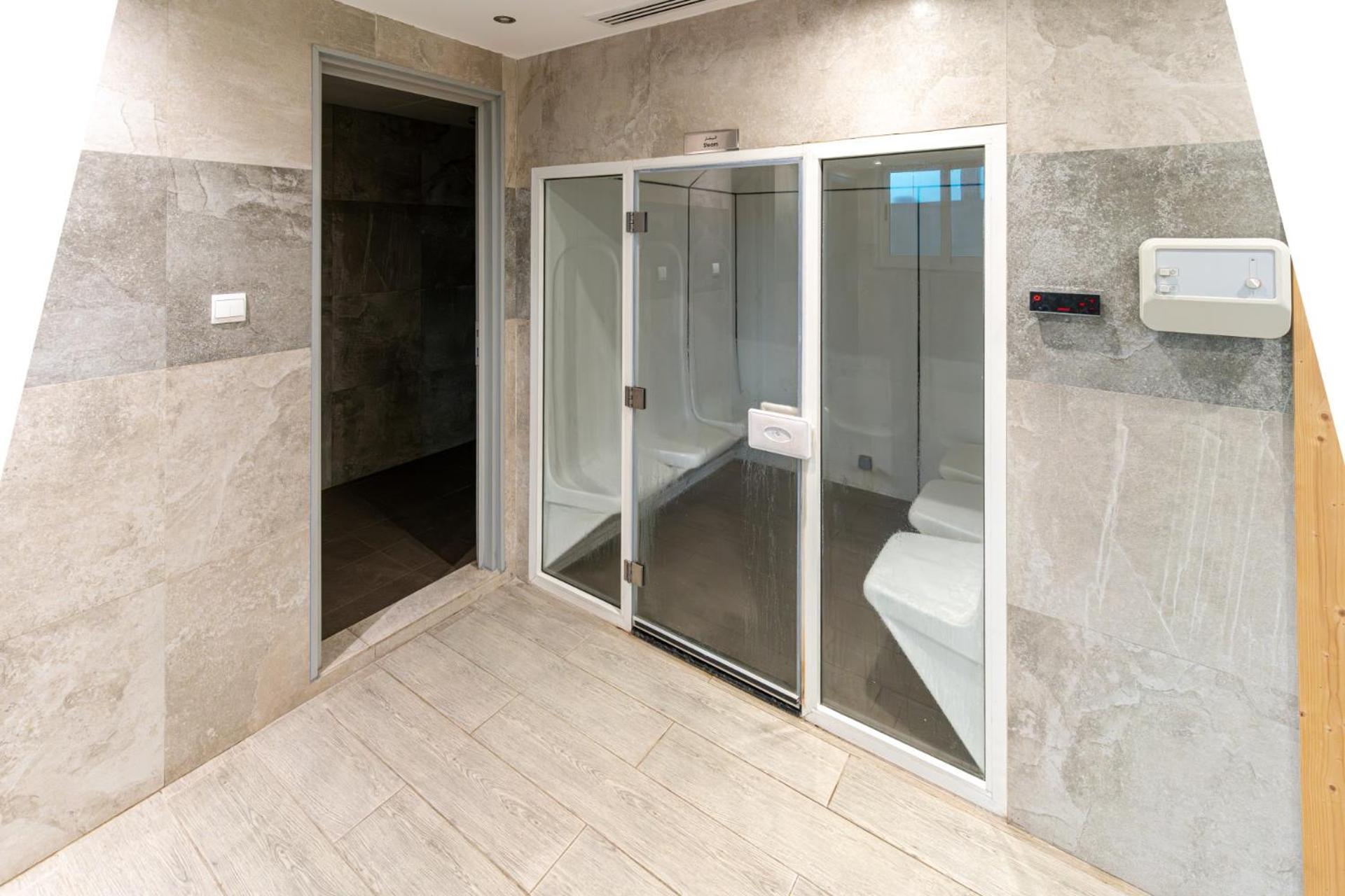 Spacious Studio I Close To Canal Dubai
