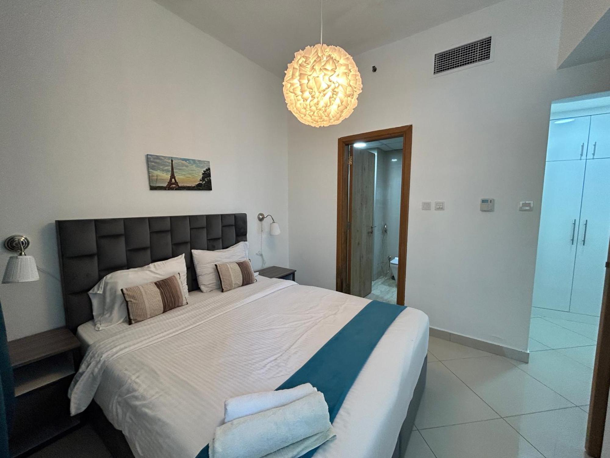 Golden Vacation Homes Continental Tower Marina Apartemen *