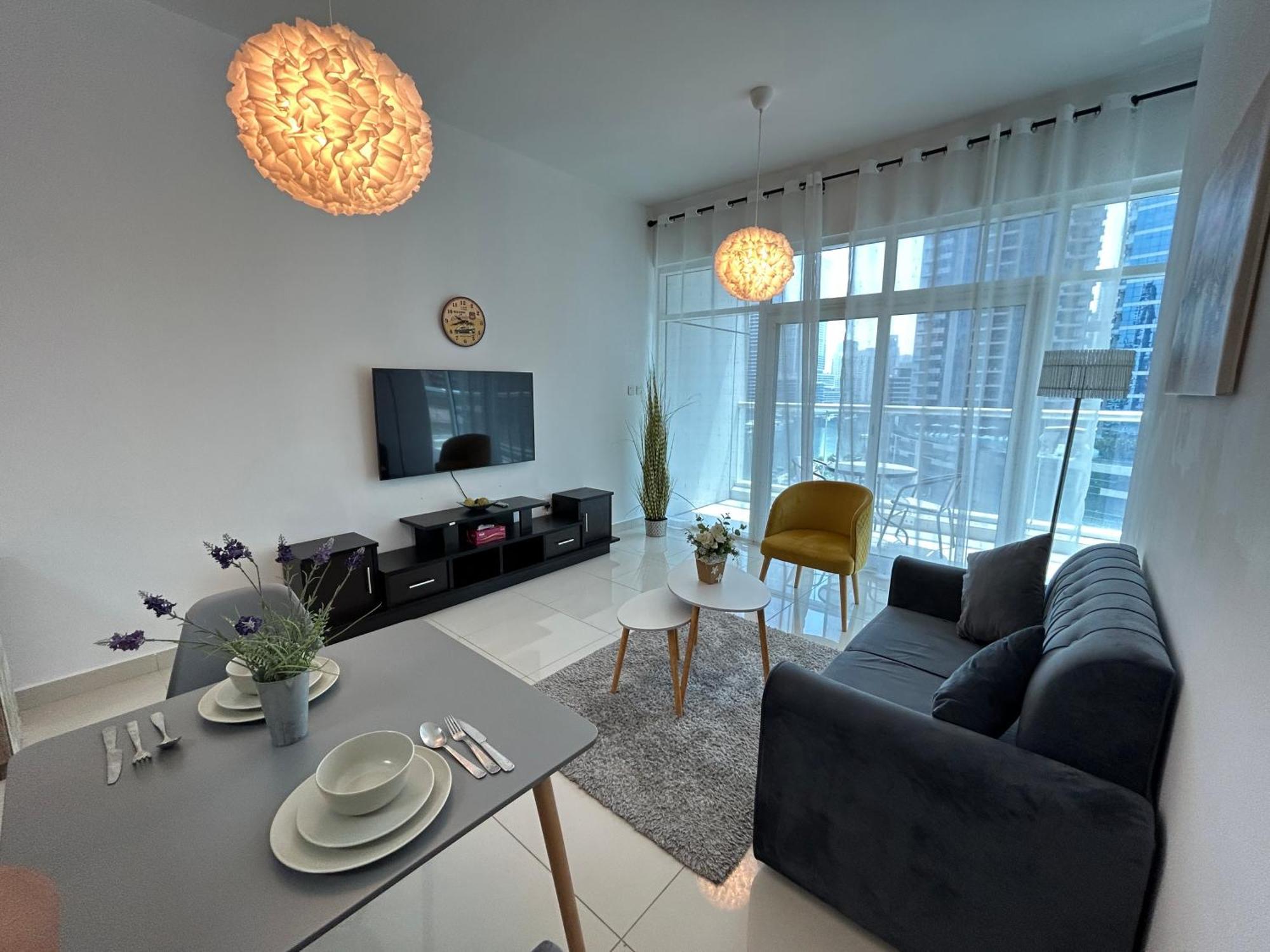 Apartemen Golden Vacation Homes Continental Tower Marina *