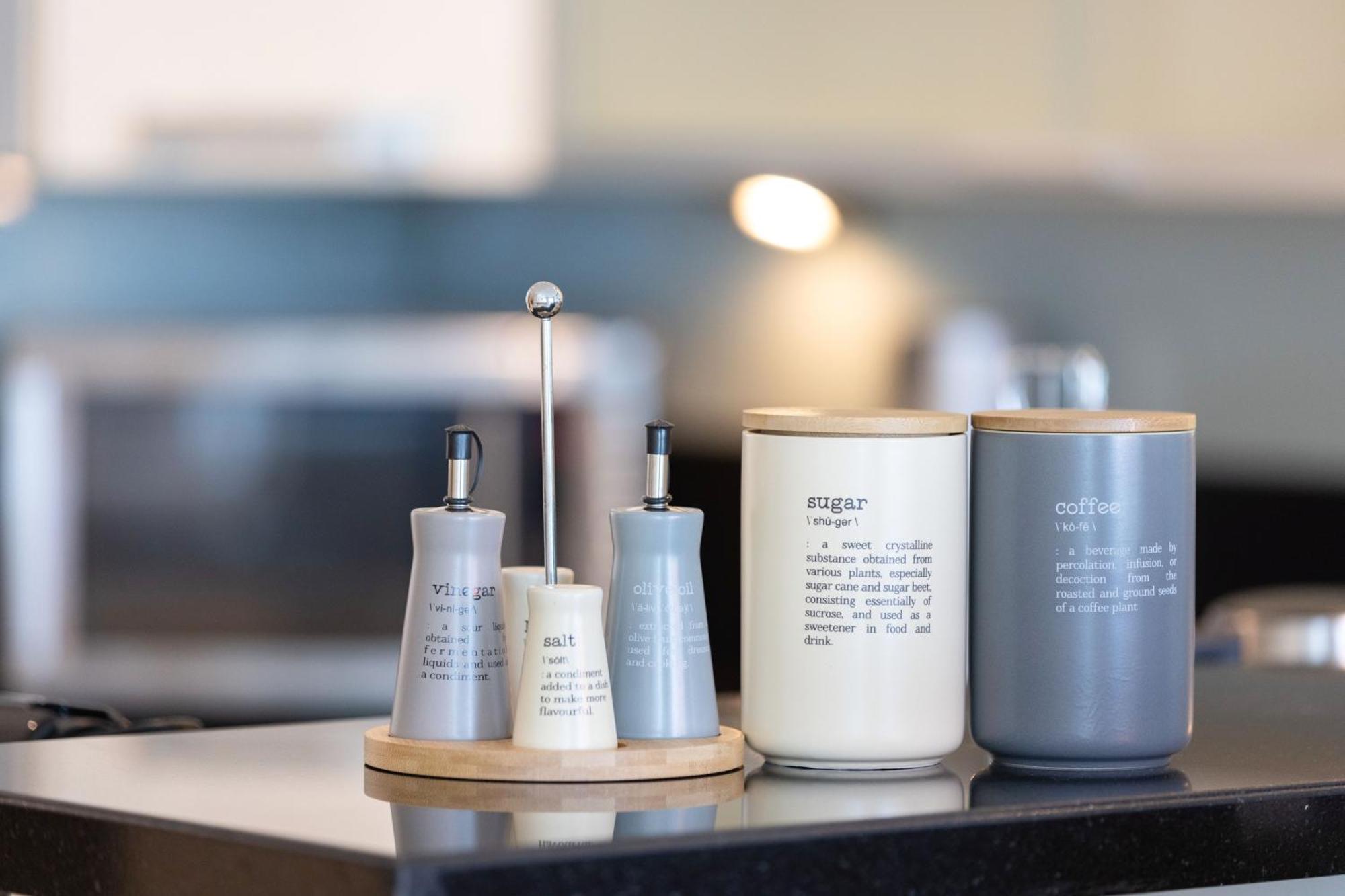 Songs Of The By Lagom - Bonnington Jumeirah Towers, Dubái