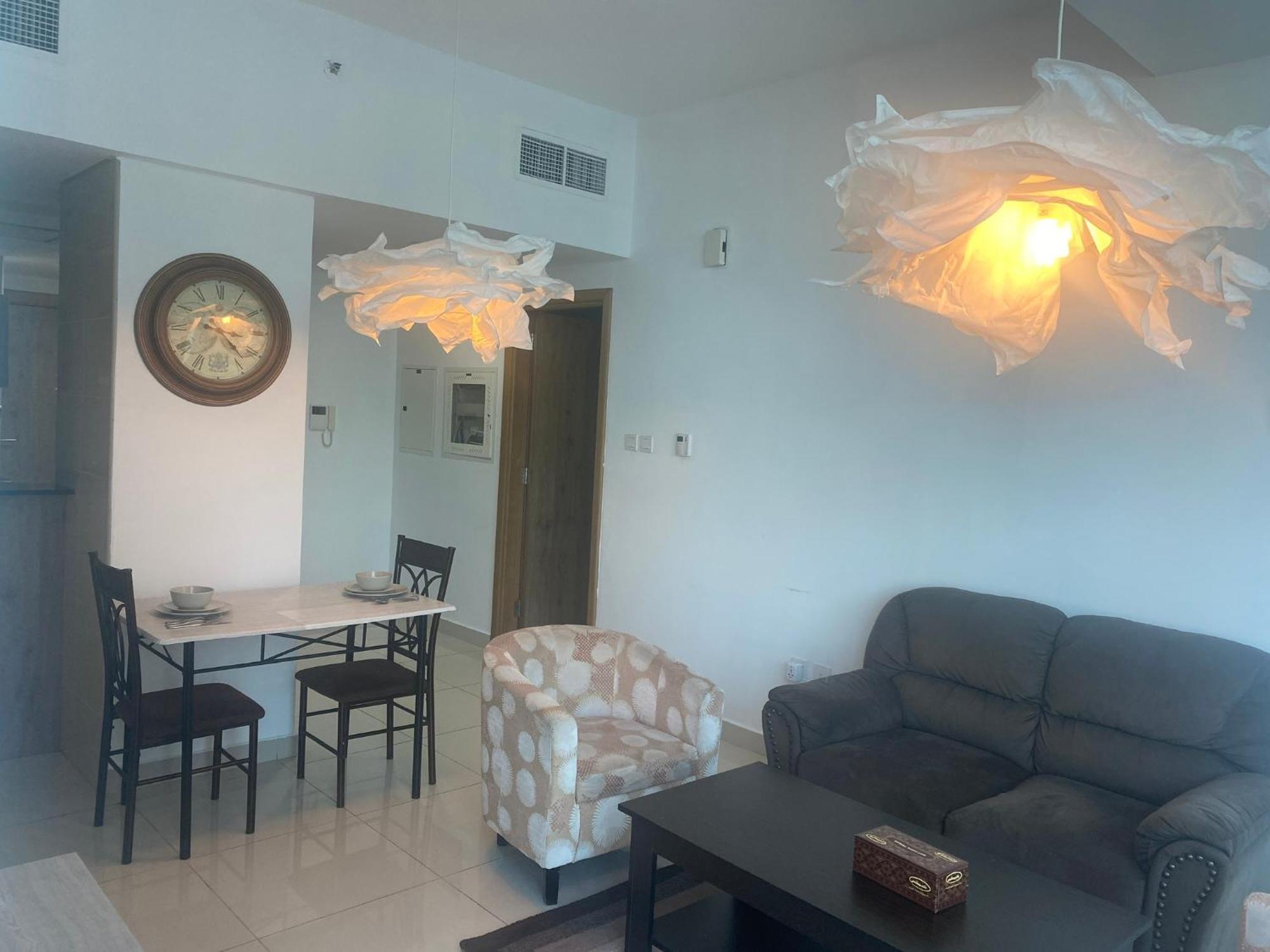 Apartemen Golden Vacation Homes Continental Tower Marina Dubai