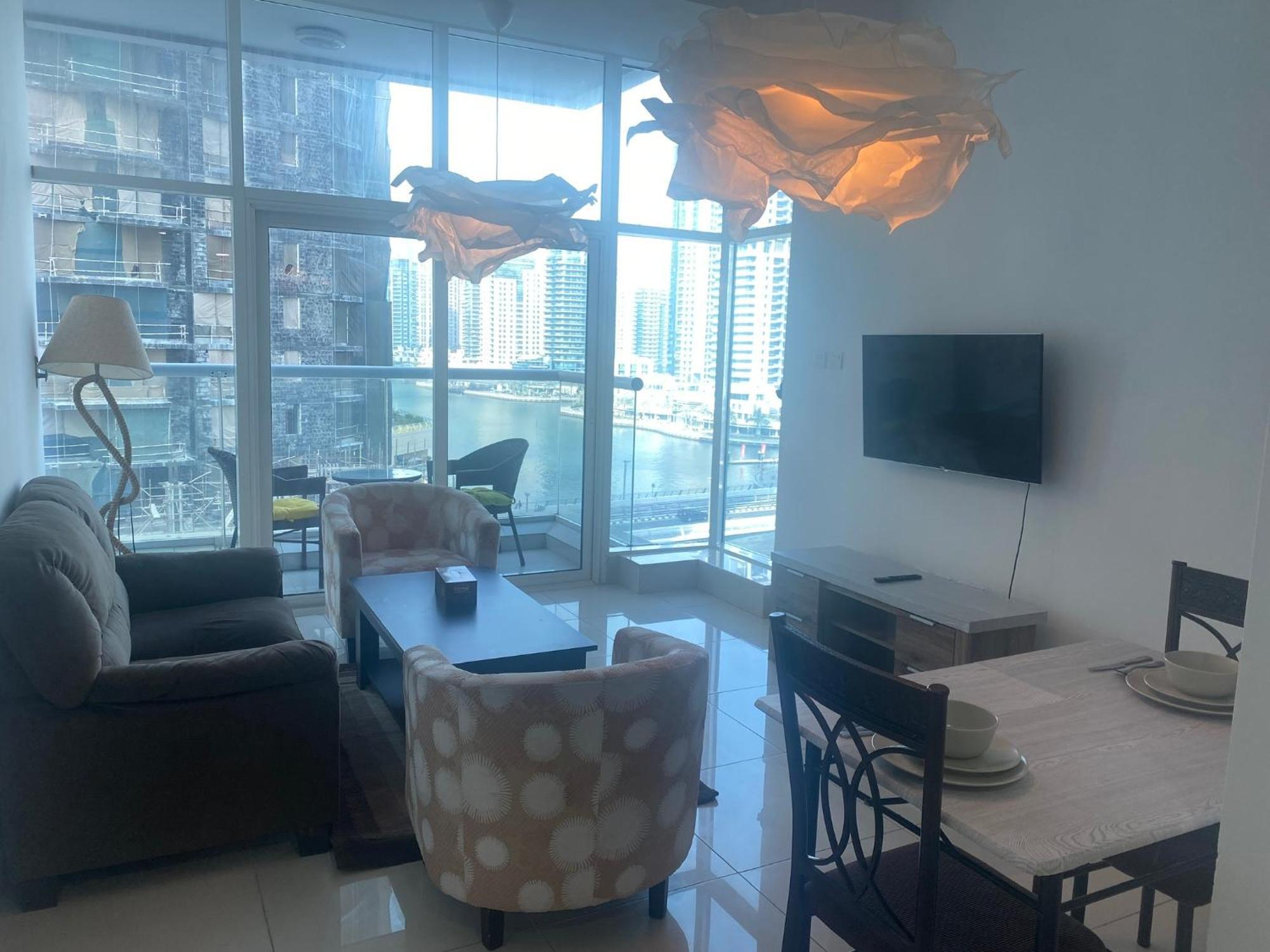 Apartemen Golden Vacation Homes Continental Tower Marina Dubai