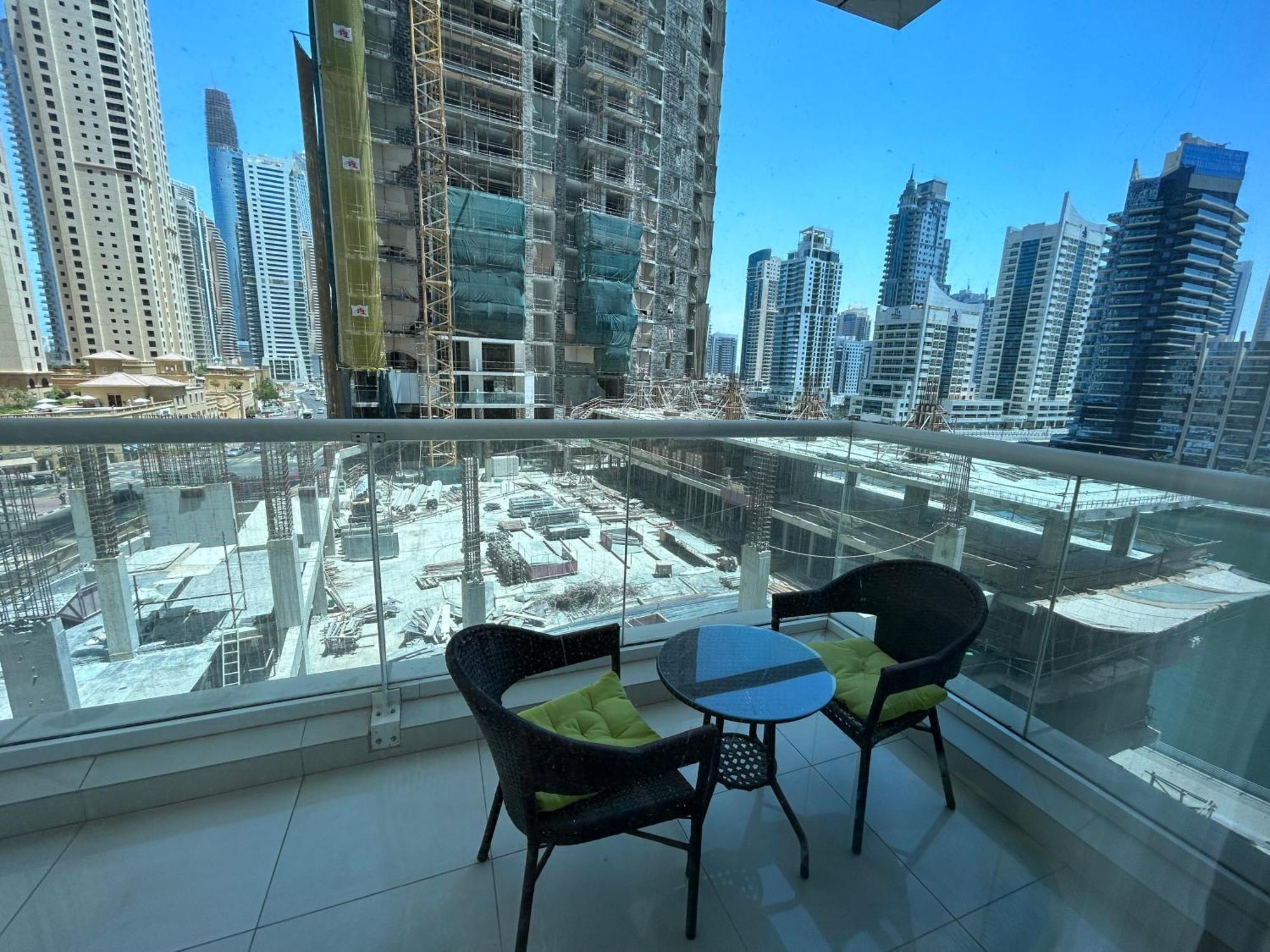 Apartemen Golden Vacation Homes Continental Tower Marina