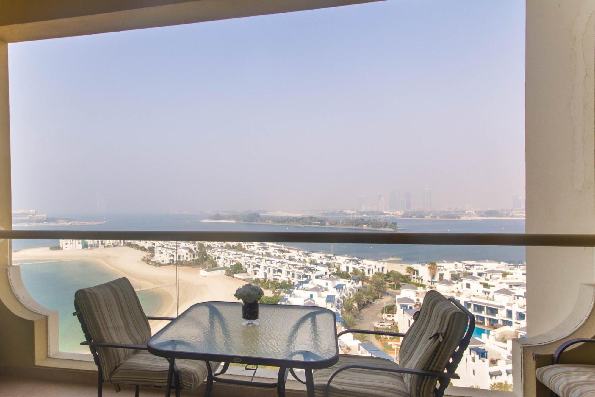 Bespoke Homes - Palm Jumeirah- 1 Bedroom Sea View With Pool & Access, Al Haseer * Dubái