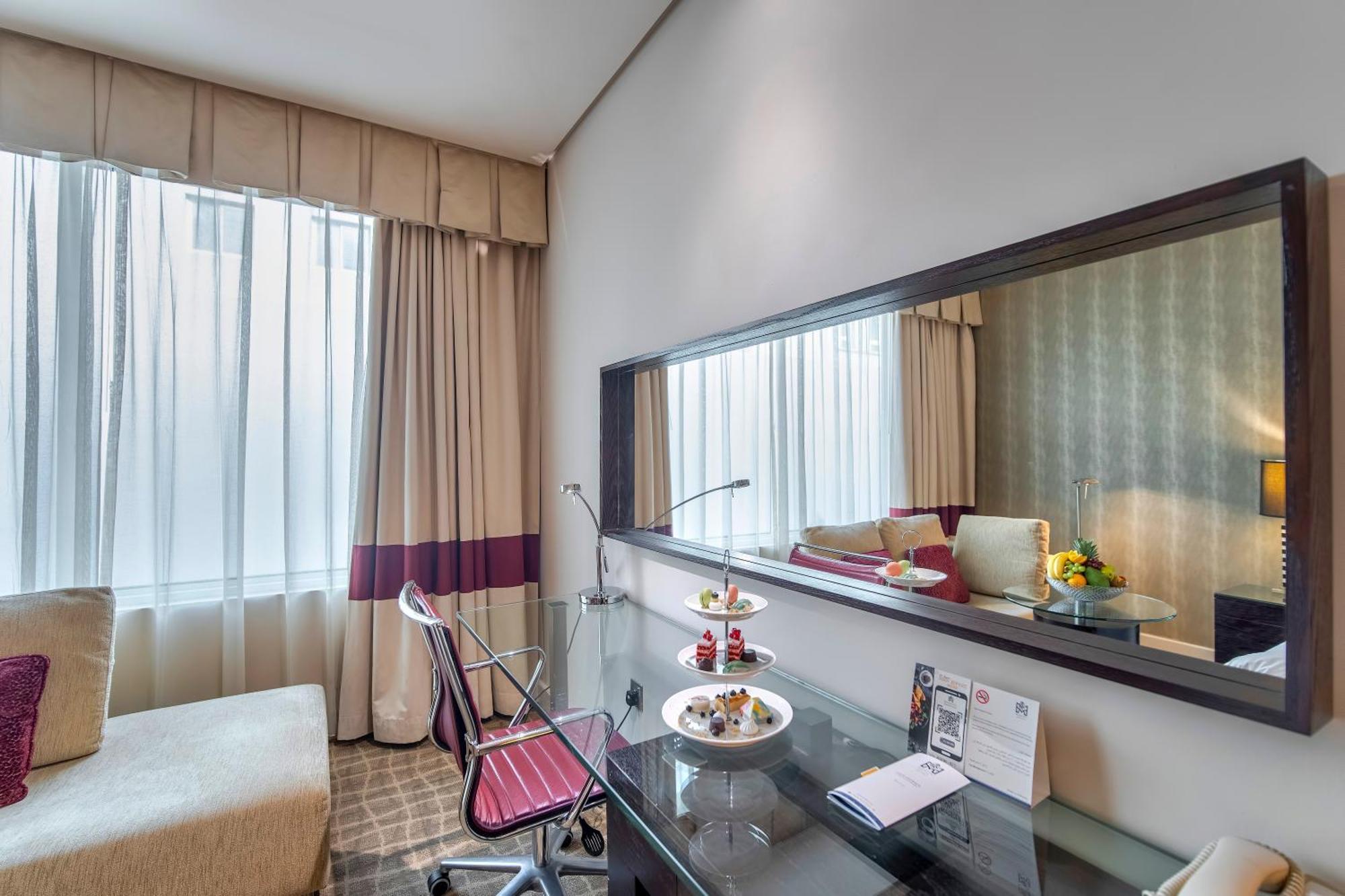 Majestic Premier Burdubai Dubái