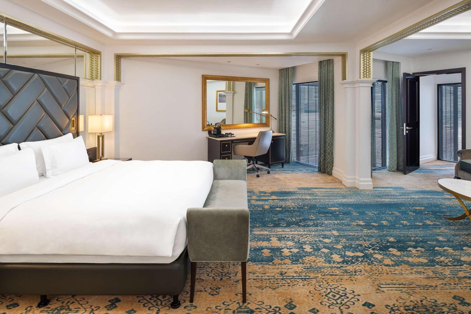 Radisson Blu Hotel, Deira Creek 5* Dubái