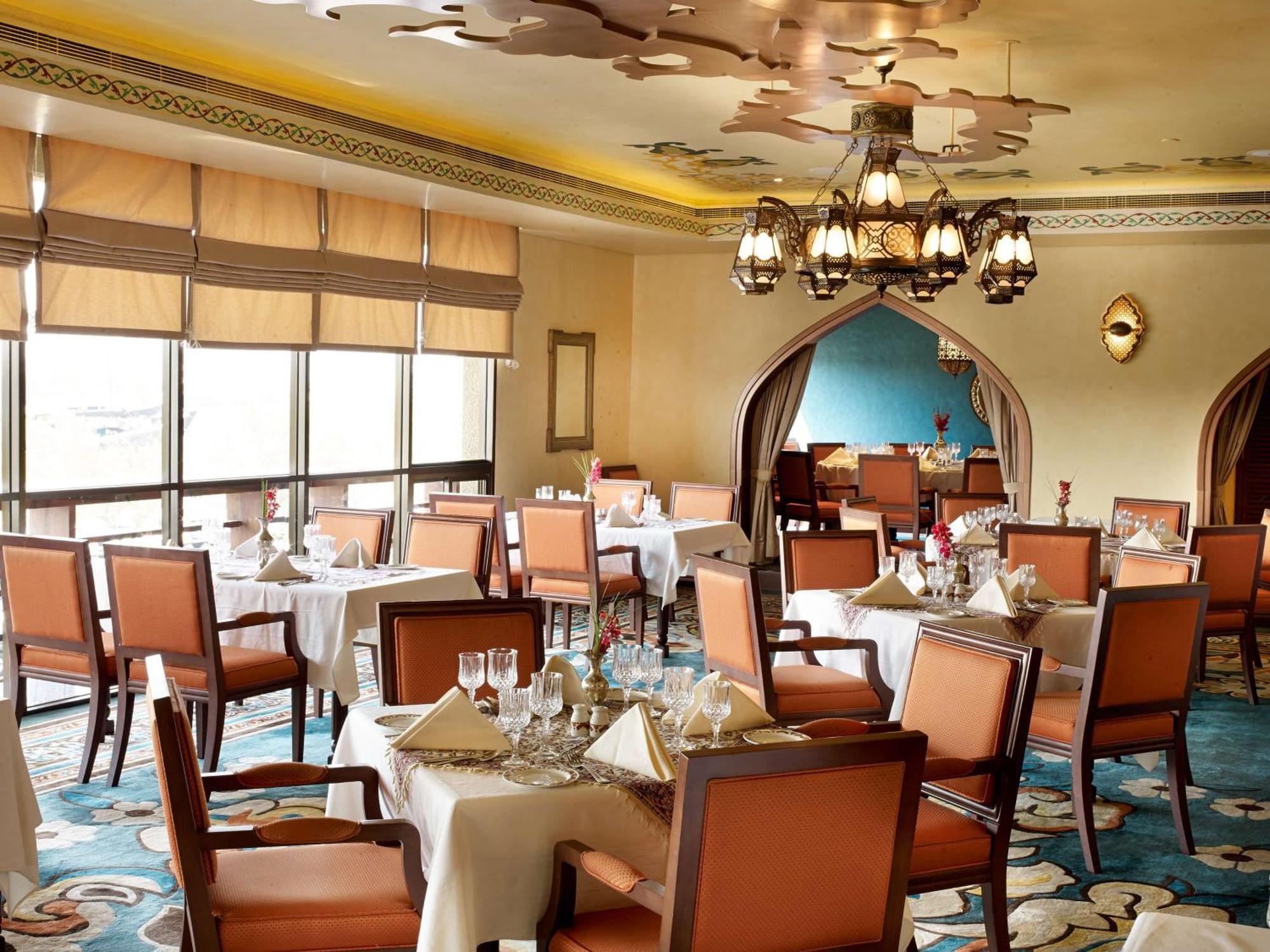 Radisson Blu Hotel, Deira Creek Hotel Dubái
