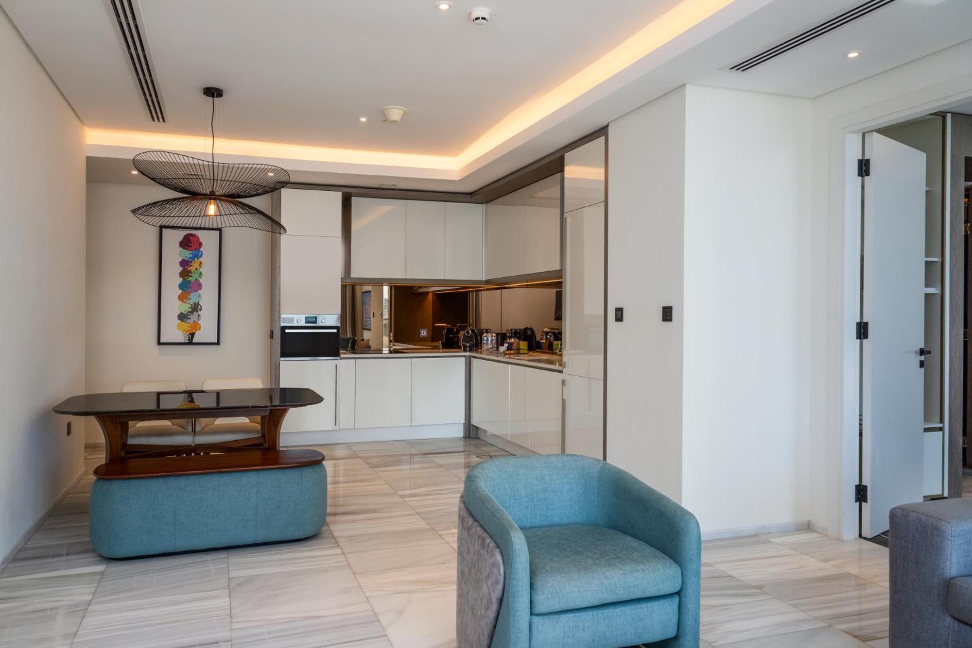 Th8 Palm Resort, Vignette Collection By Ihg Complex Dubai