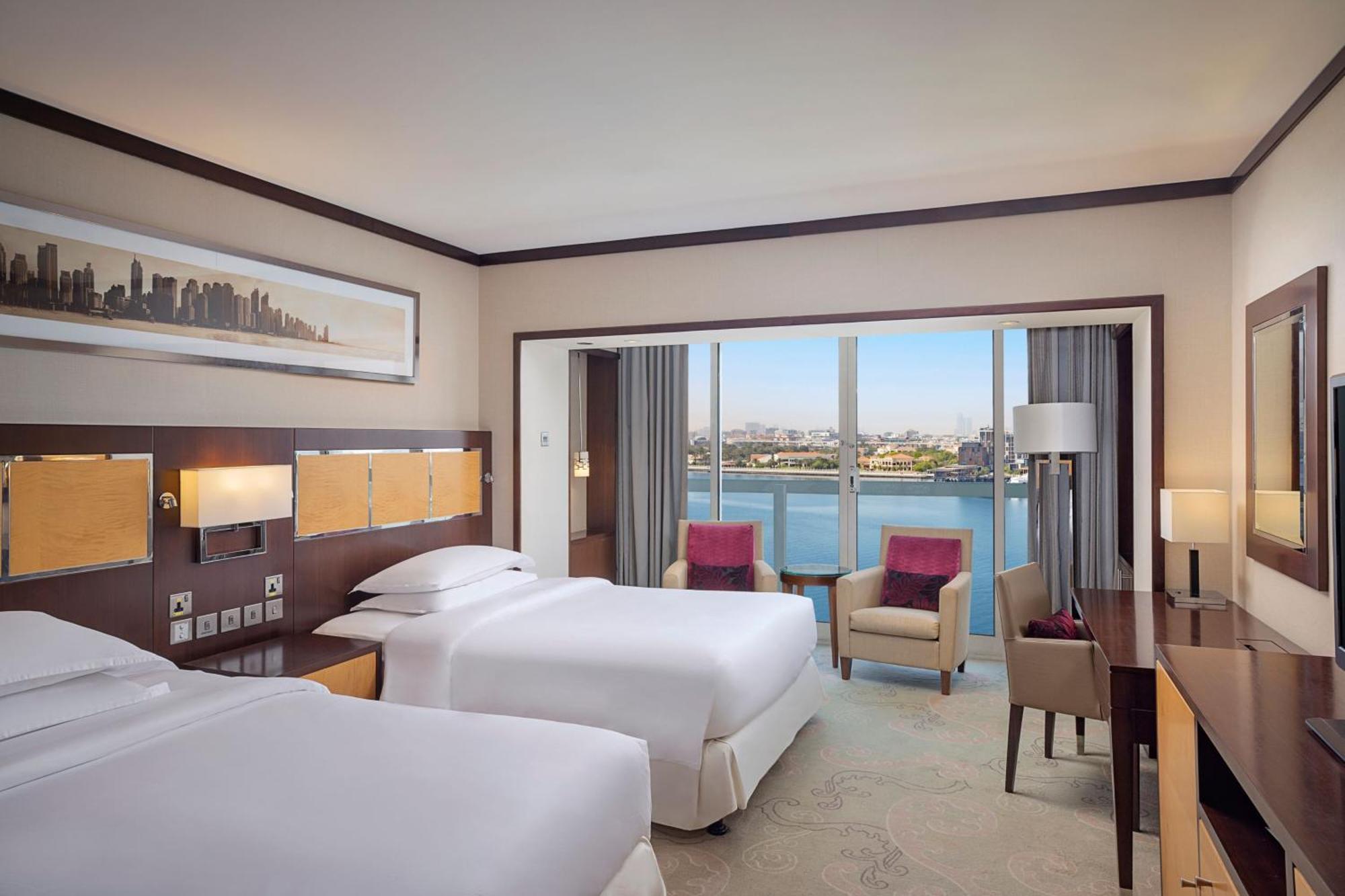 Sheraton Creek & Towers 5* Dubái